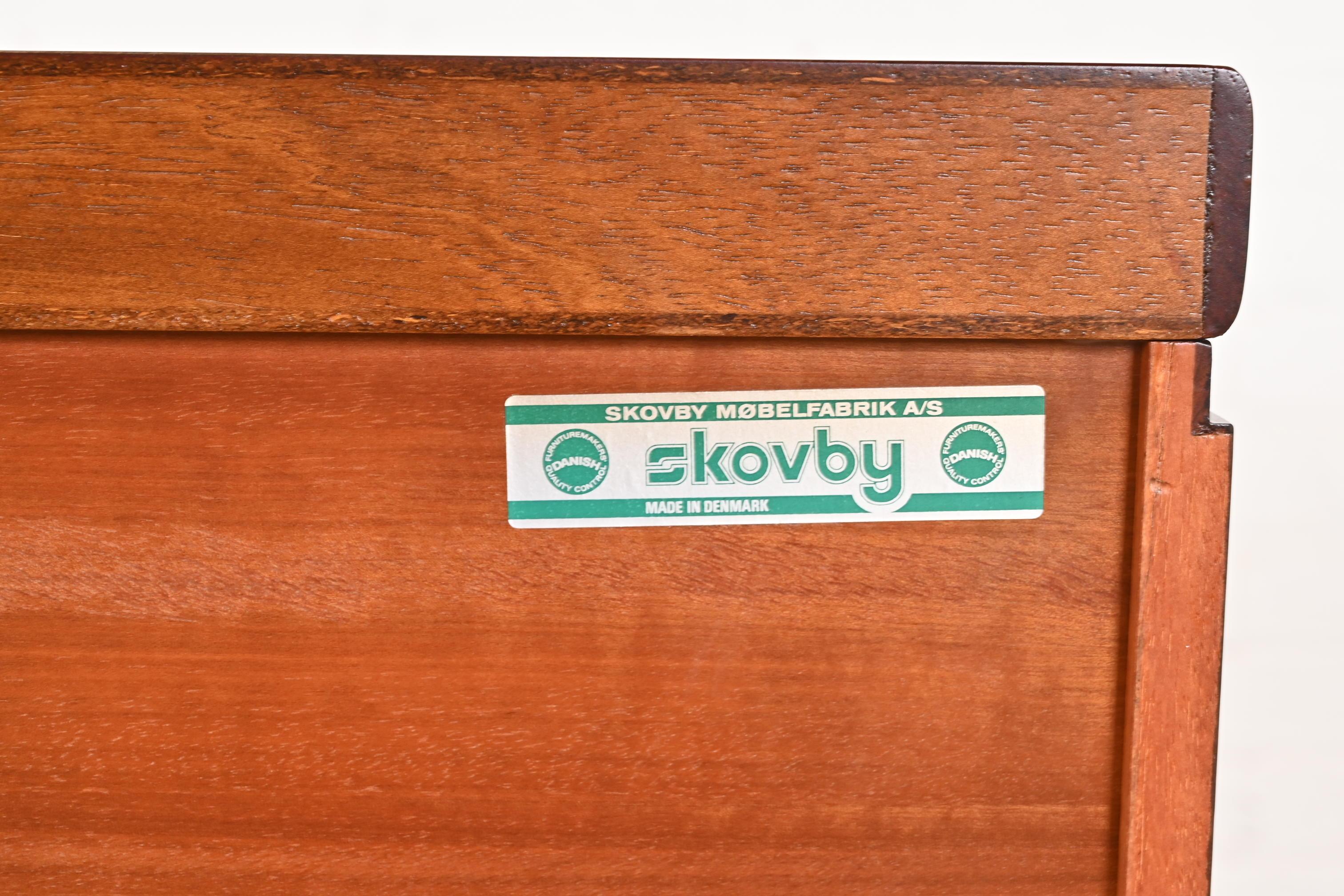 Skovby Danish Modern Rosewood Sideboard Credenza, Newly Refinished 7