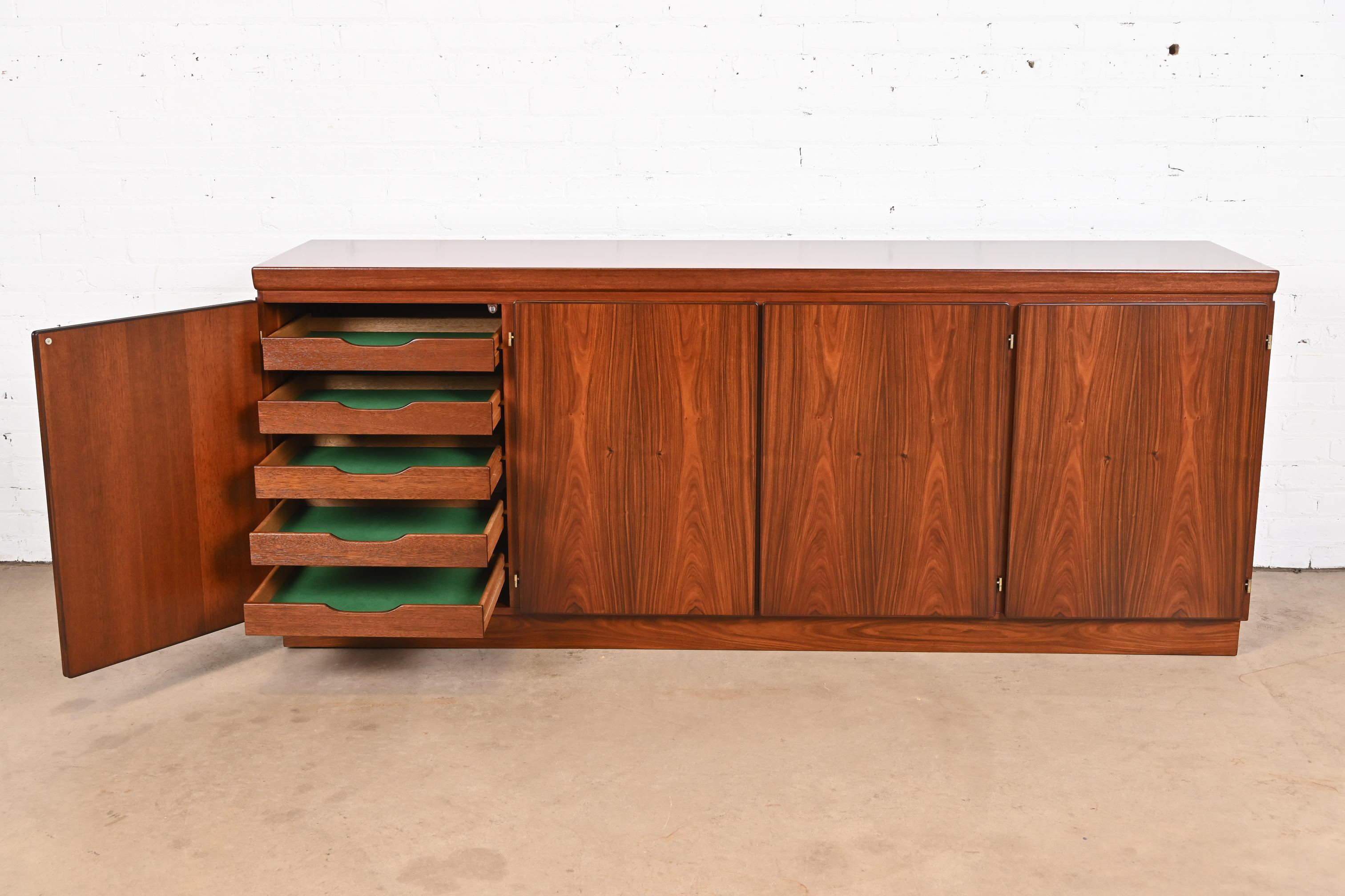 Skovby Danish Modern Rosewood Sideboard Credenza or Bar Cabinet, Refinished 5