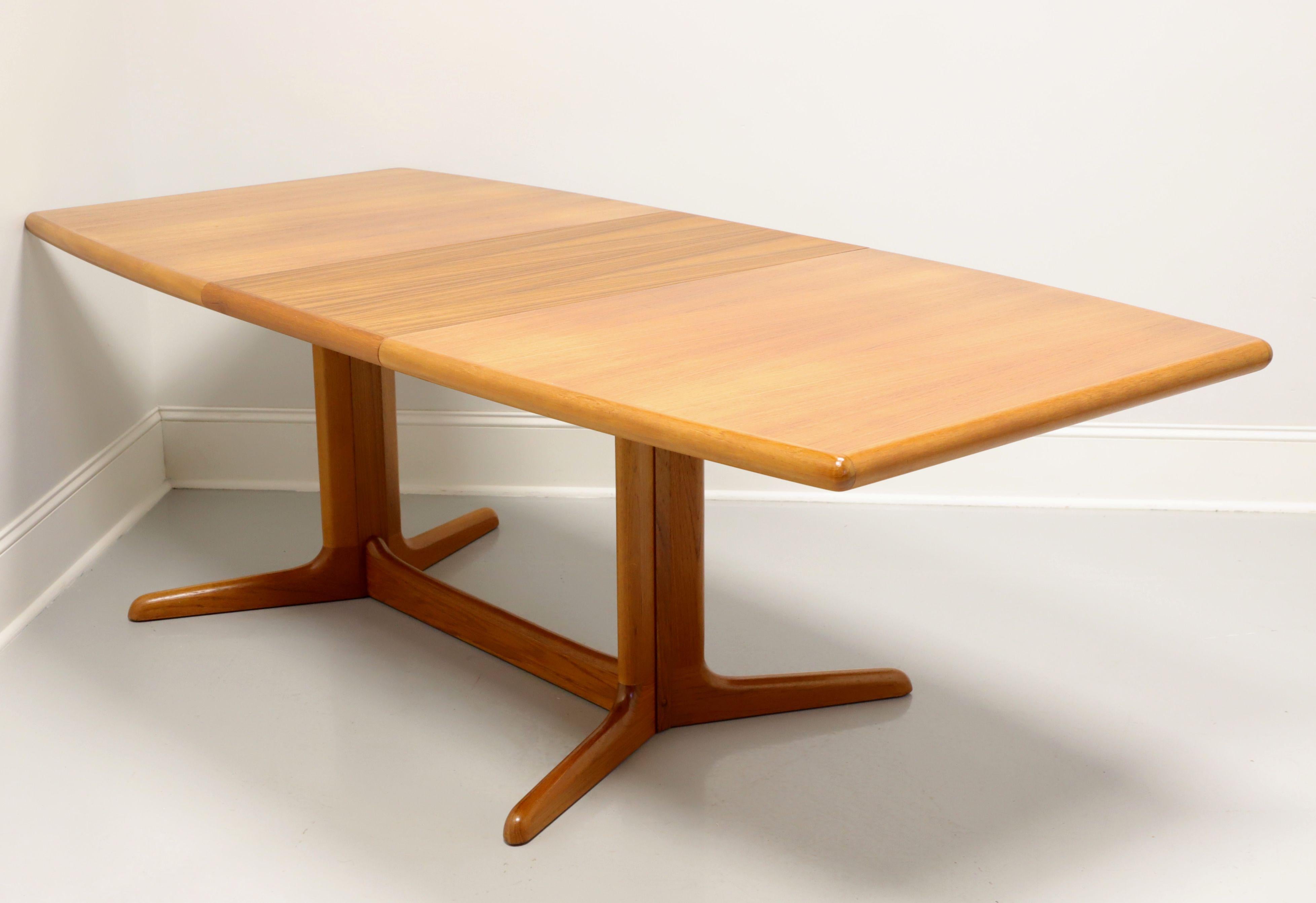 skovby table