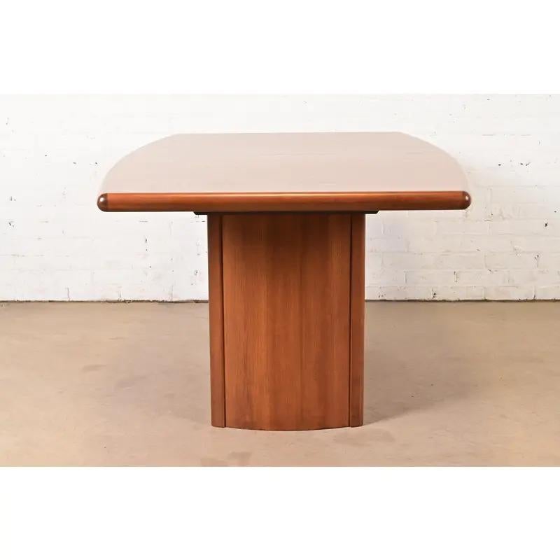 Skovby Danish Modern Teak Pedestal Extension Dining Table, Newly Refinished For Sale 8