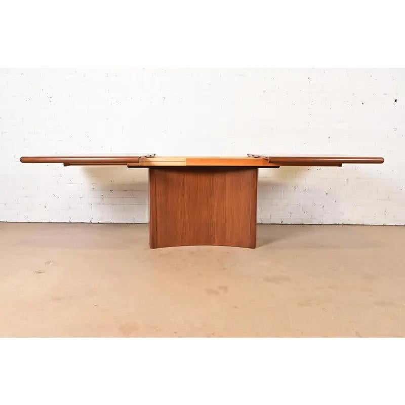 Skovby Danish Modern Teak Pedestal Extension Dining Table, Newly Refinished For Sale 3
