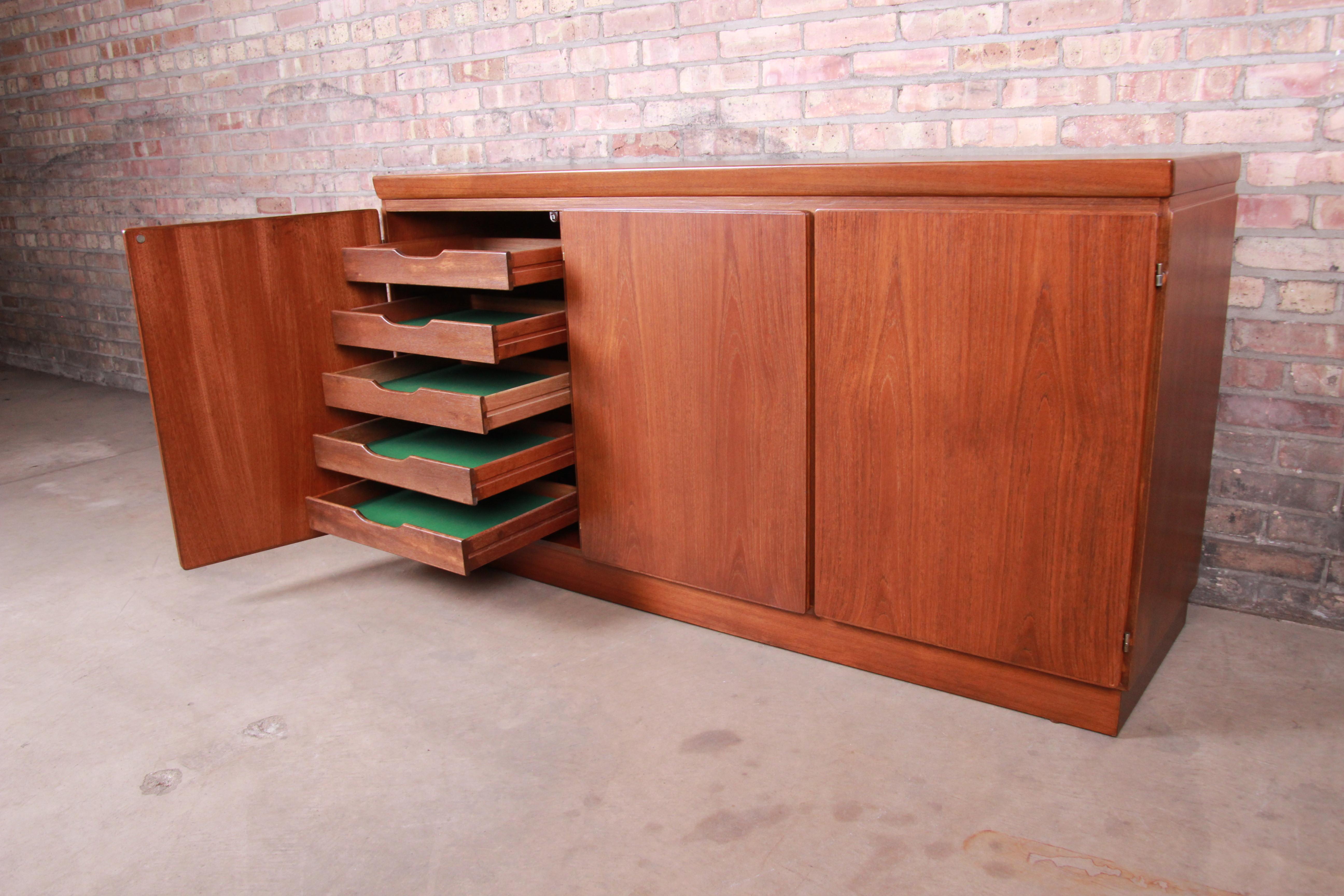 20th Century Skovby Danish Modern Teak Sideboard Credenza or Bar Cabinet, Newly Restored