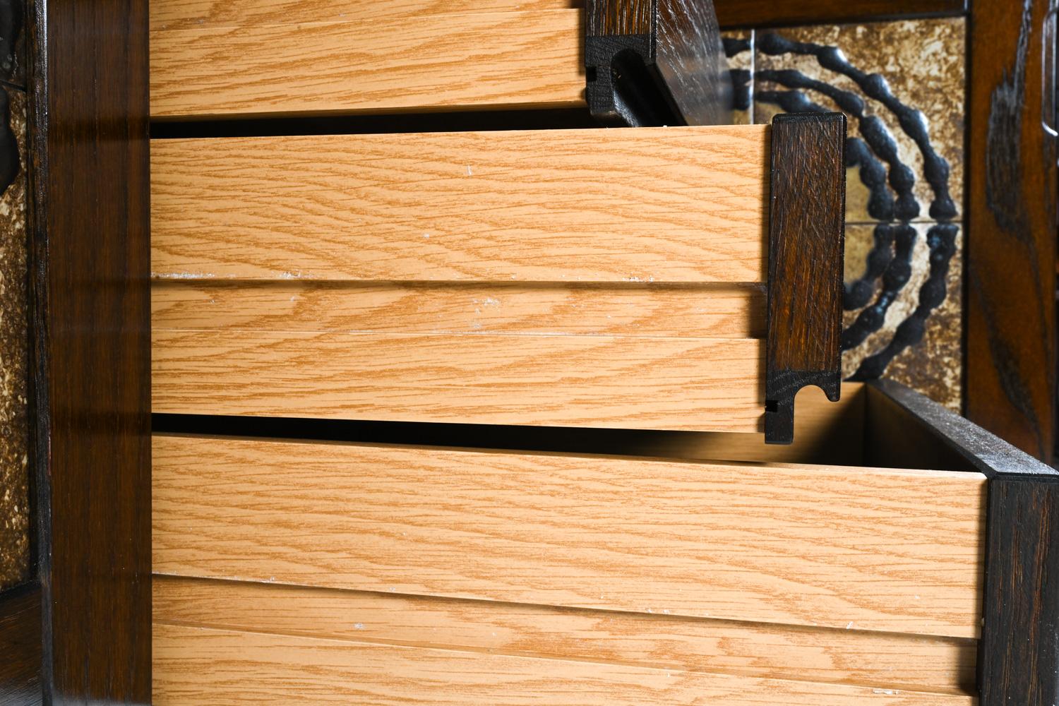 Chêne Buffet danois en Oak Oak avec carreaux Ox Art, années 1970 en vente