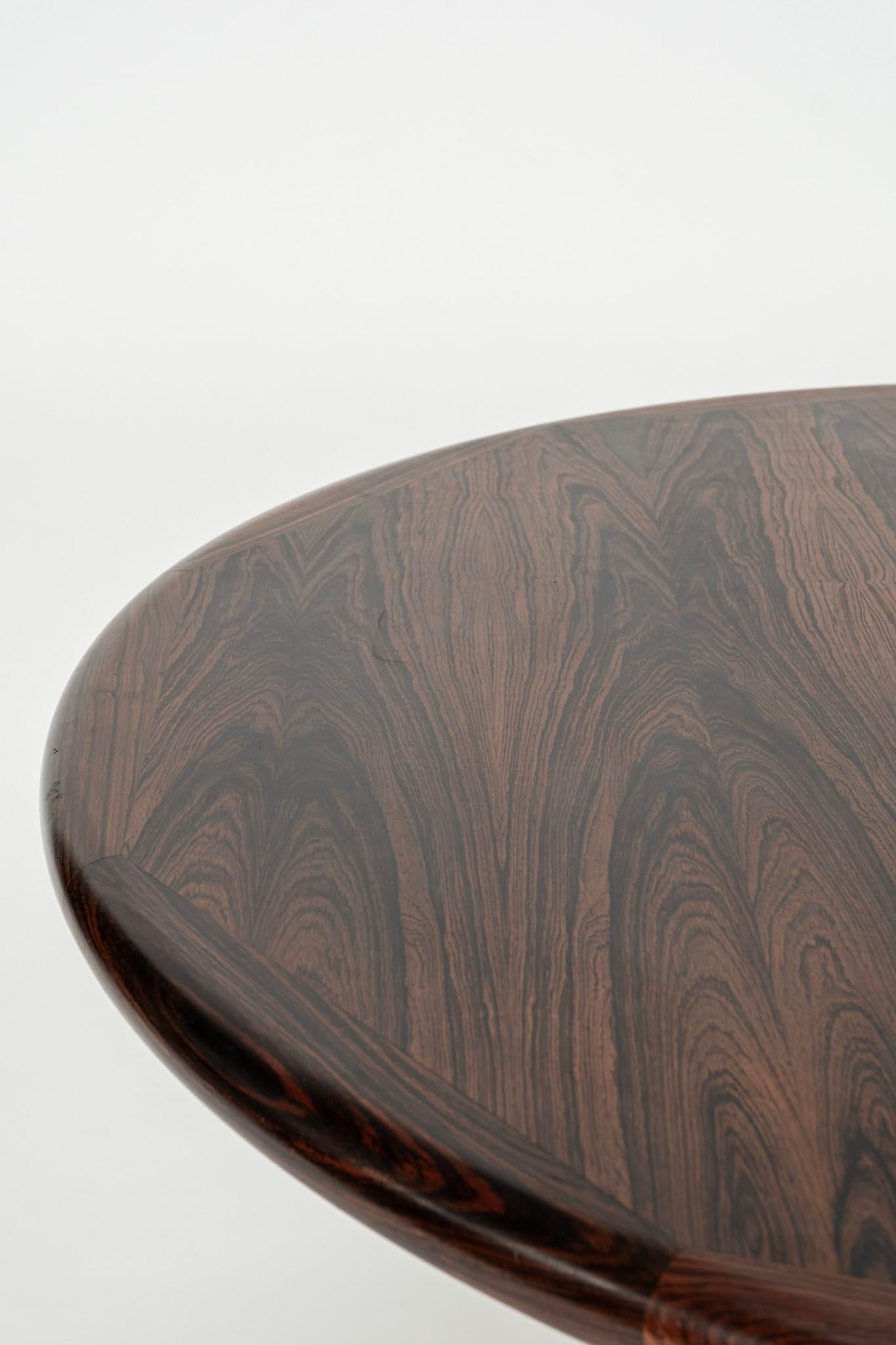 Mid-Century Modern Skovby Møbelfabrik Rosewood Round or Oval Dining Table with Two Leaves