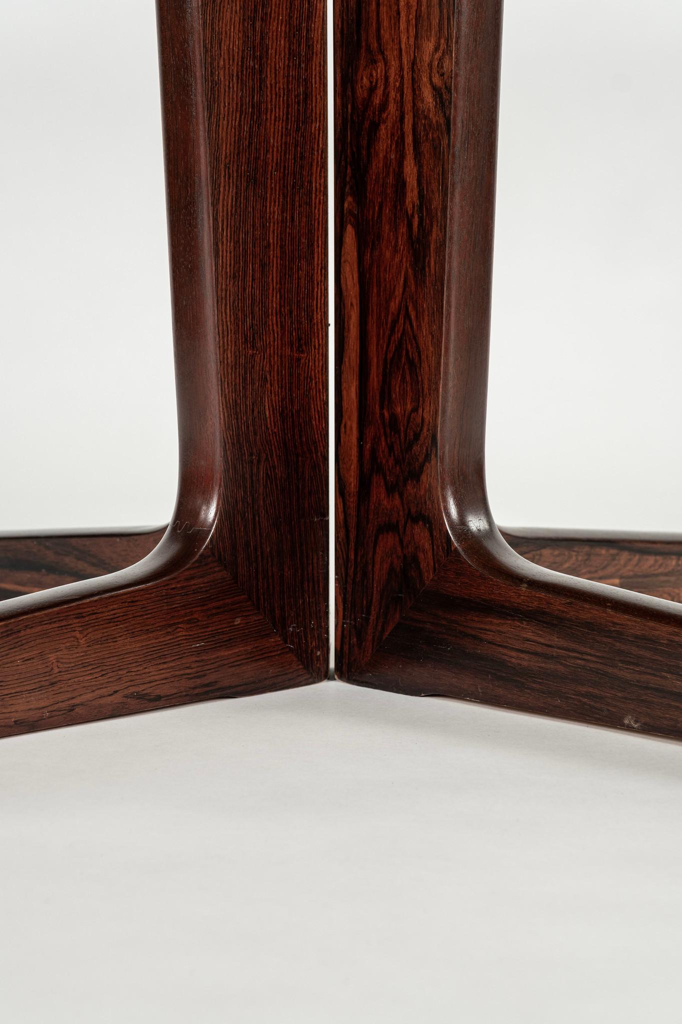 20th Century Skovby Møbelfabrik Rosewood Round or Oval Dining Table with Two Leaves