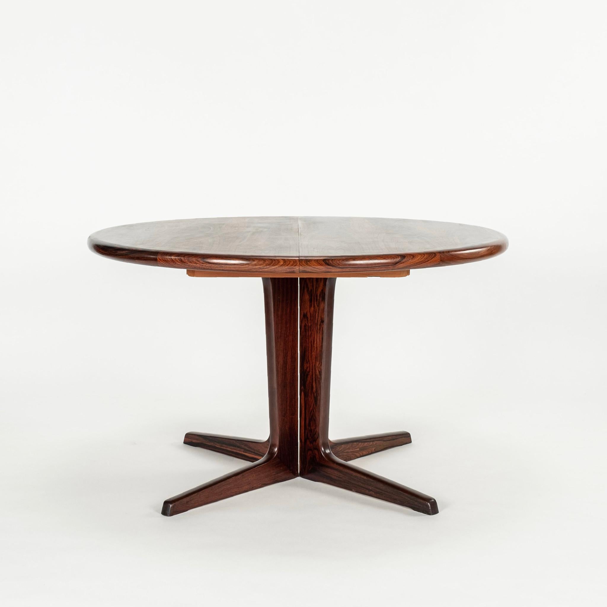 Skovby Møbelfabrik Rosewood Round or Oval Dining Table with Two Leaves 1