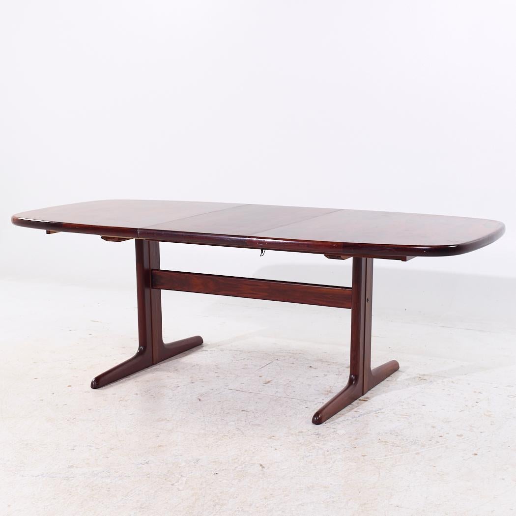Skovby MCM Danish Rosewood Hidden Leaf Expanding Dining Table with 2 Leaves For Sale 8