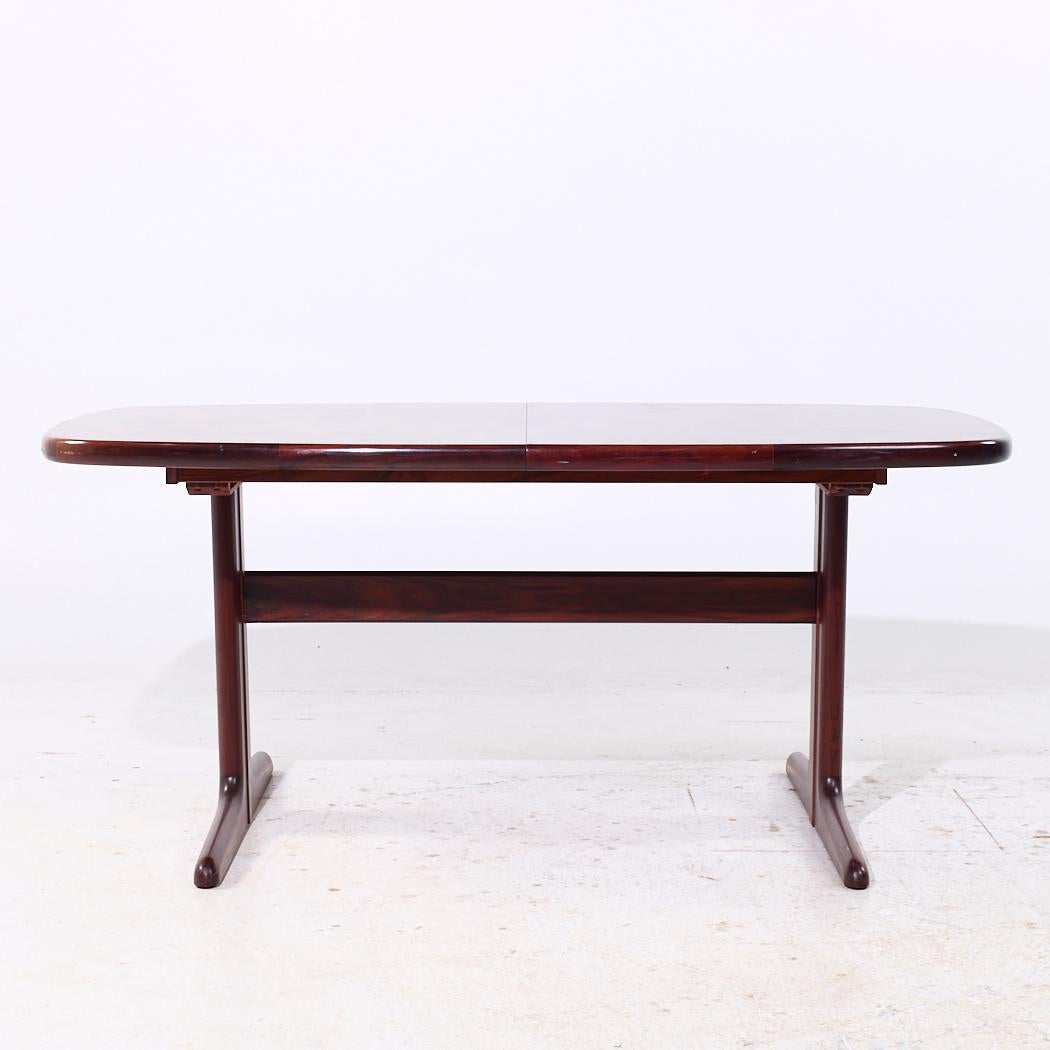 Skovby MCM Danish Rosewood Hidden Leaf Expanding Dining Table with 2 Leaves For Sale 1