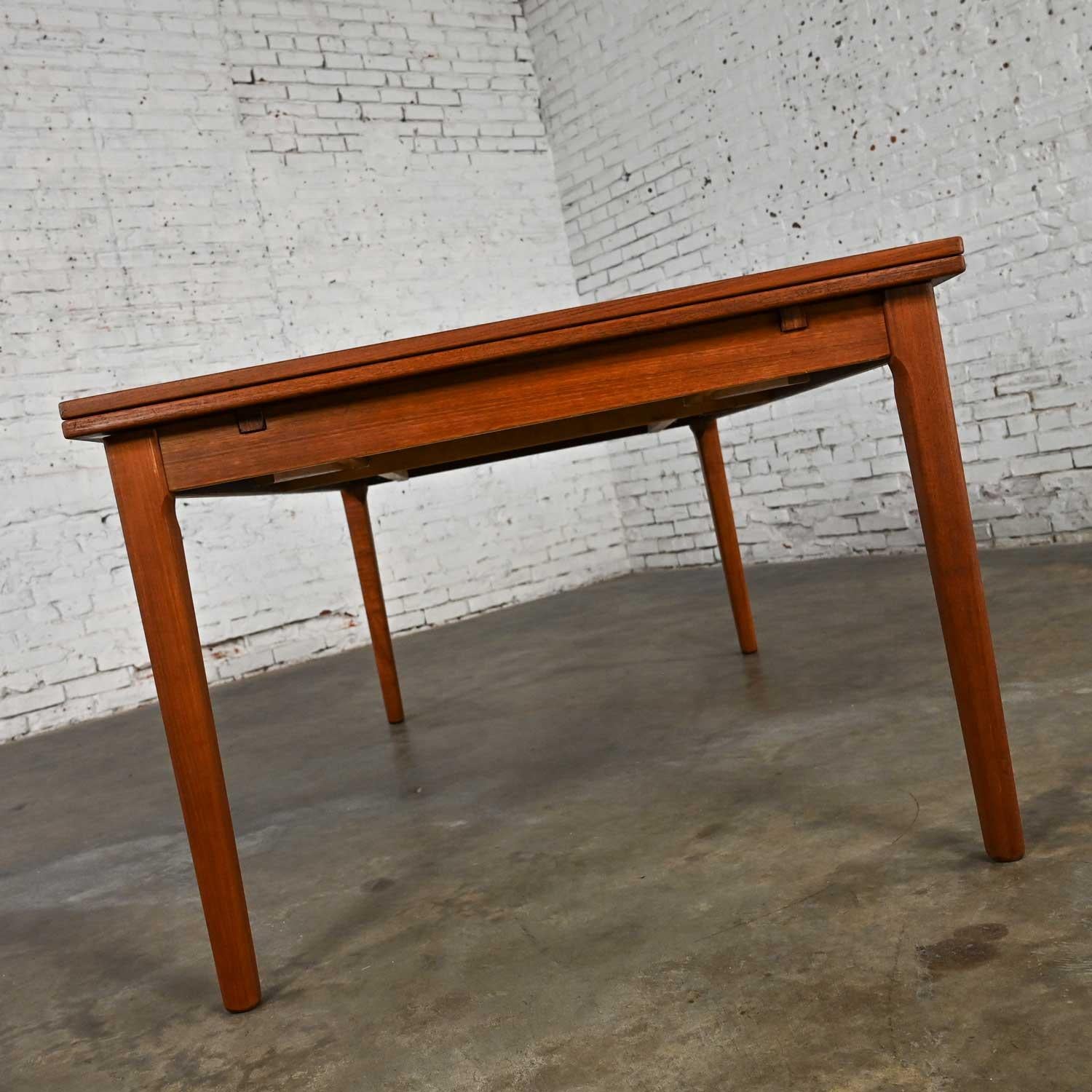 Skovby Mobelfabrik A/S Scandinavian Modern Teak Draw Leaf Extending Dining Table 5