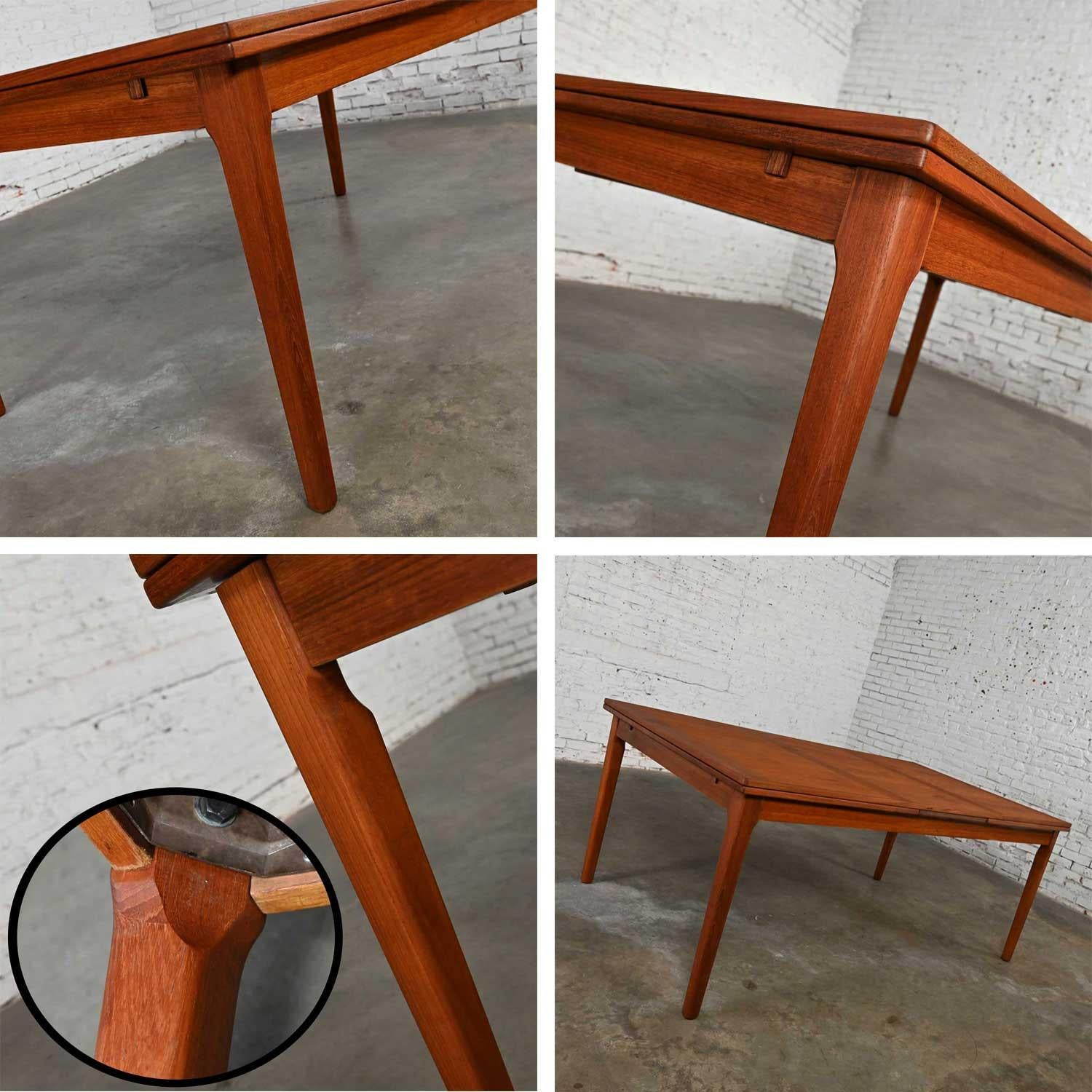 Skovby Mobelfabrik A/S Scandinavian Modern Teak Draw Leaf Extending Dining Table 10