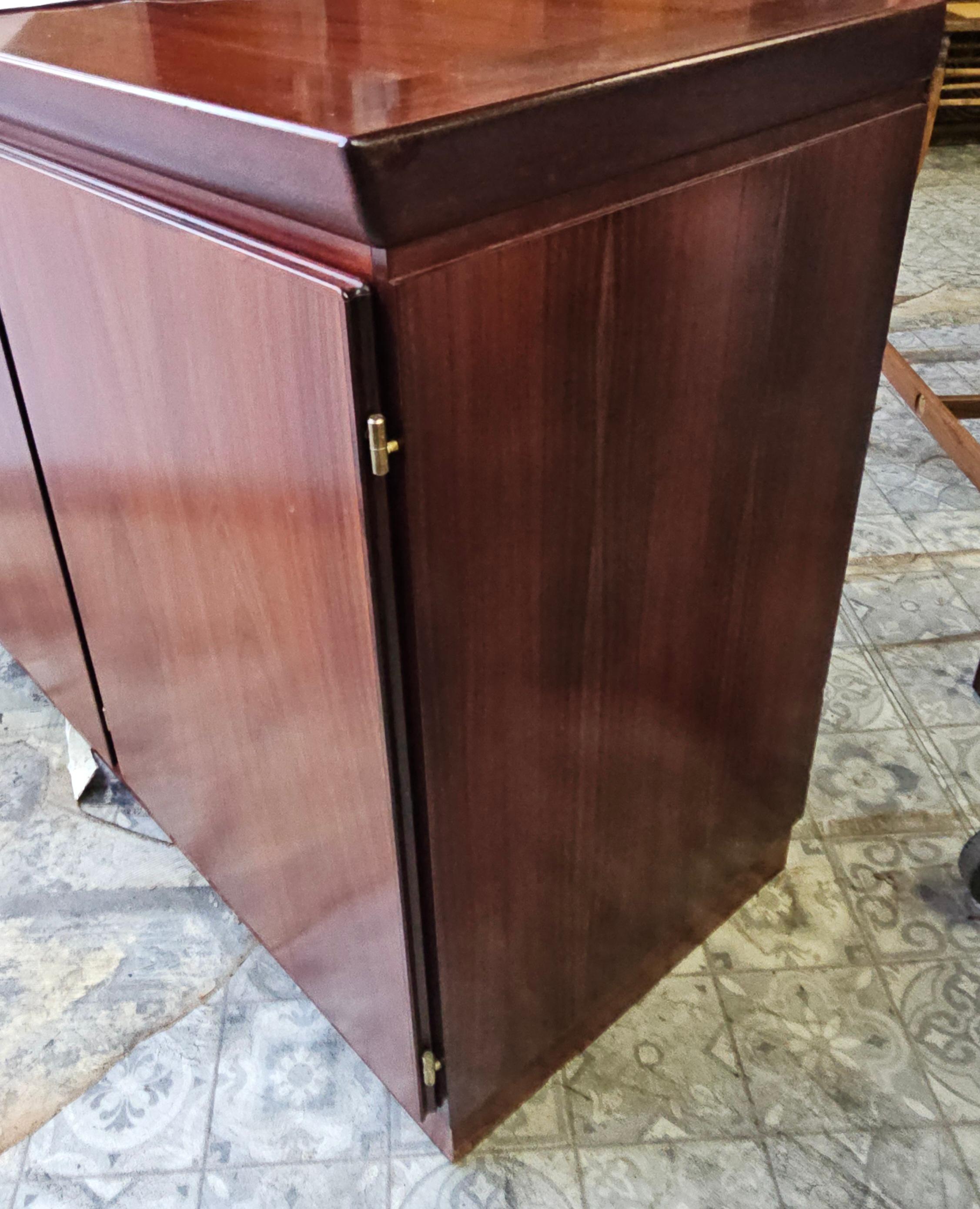 Skovby Mobelfabrik Credenza moderna di metà secolo in legno di palissandro in vendita 7
