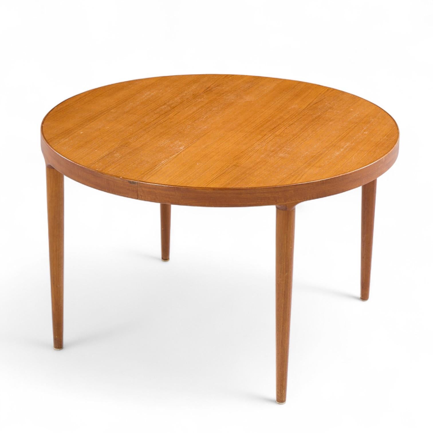Skovmand & Andersen for Moreddi Danish Teak Expanding Dining Table with 2 Leaves en venta 3