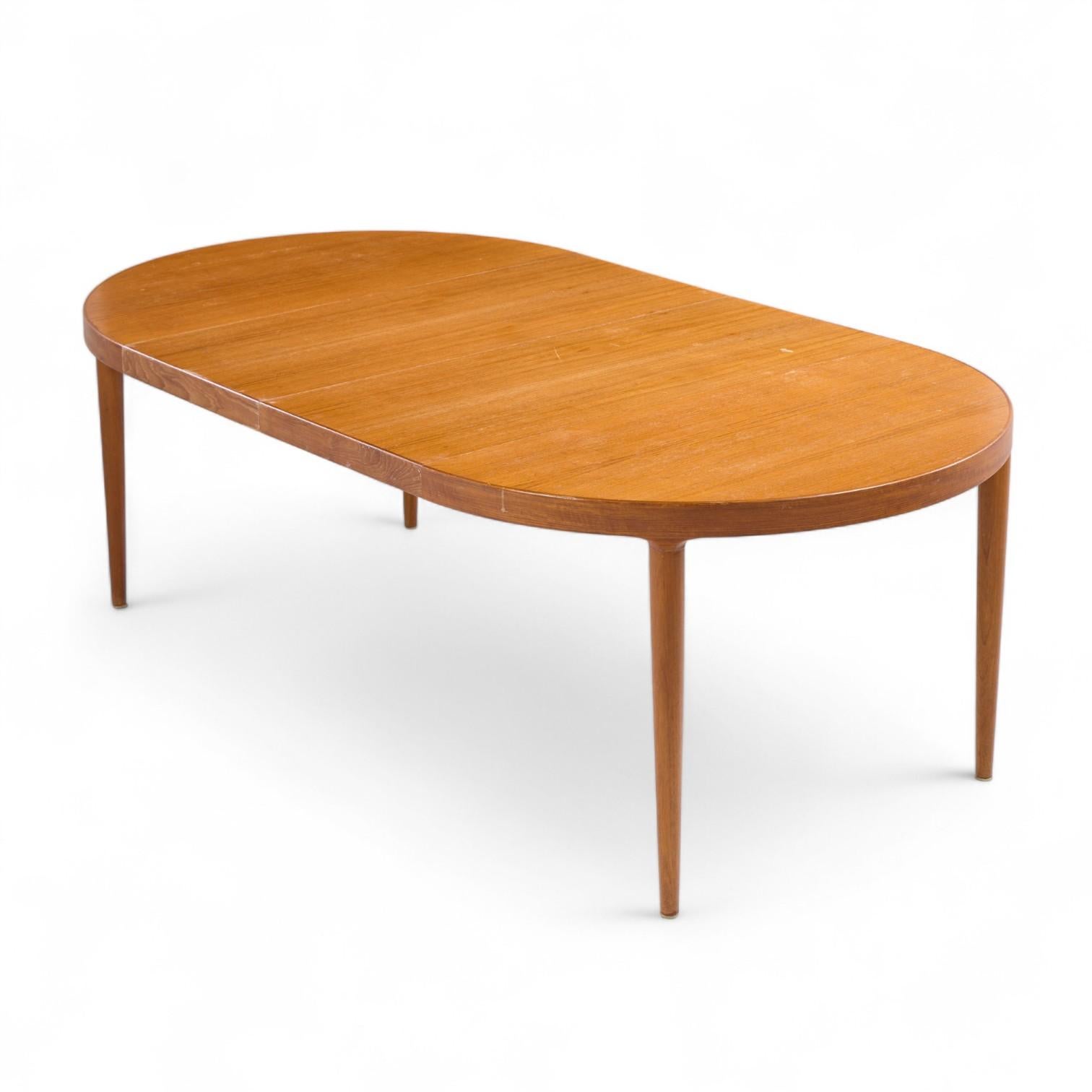 Skovmand & Andersen for Moreddi Danish Teak Expanding Dining Table with 2 Leaves en venta 4