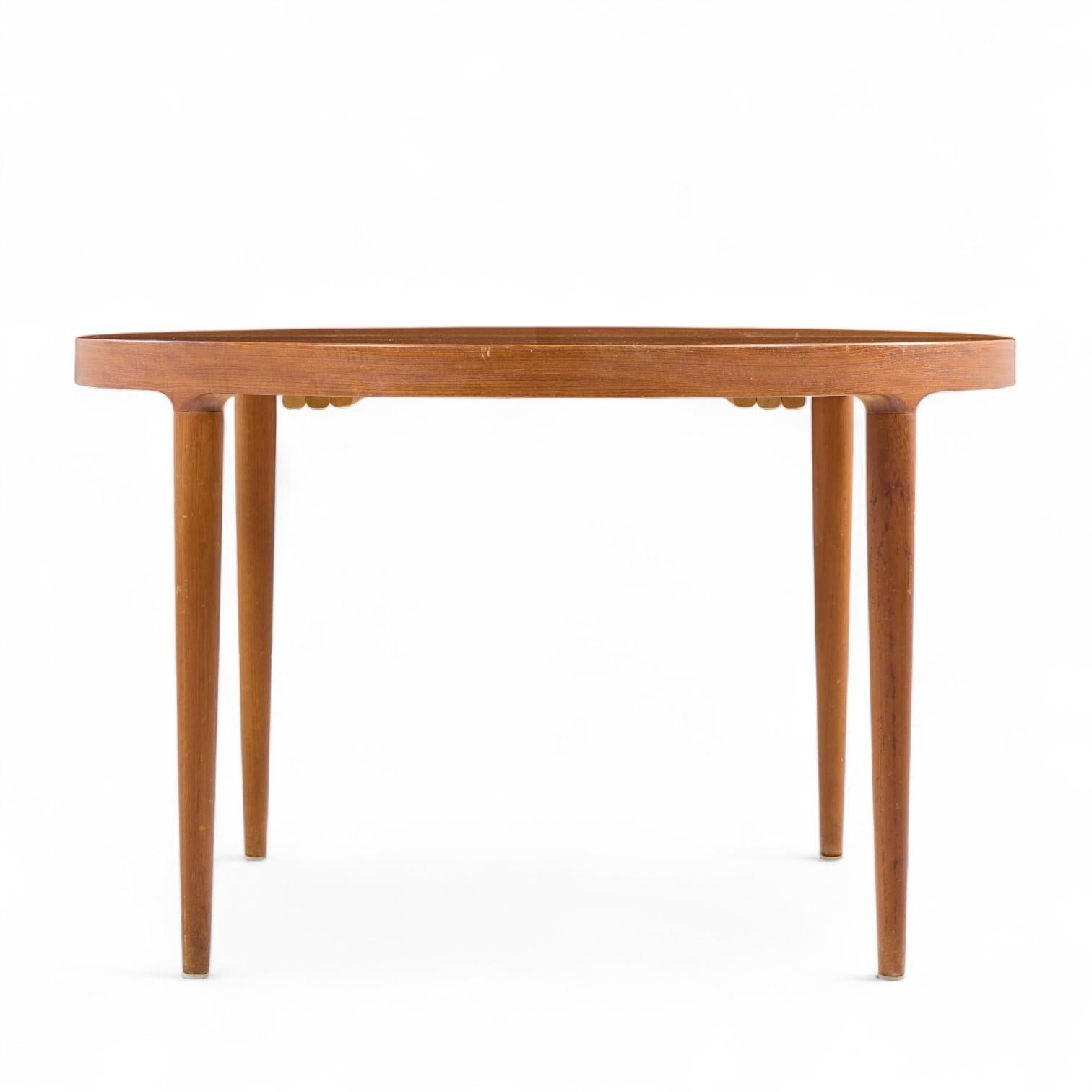 Skovmand & Andersen for Moreddi Danish Teak Expanding Dining Table with 2 Leaves Danés en venta