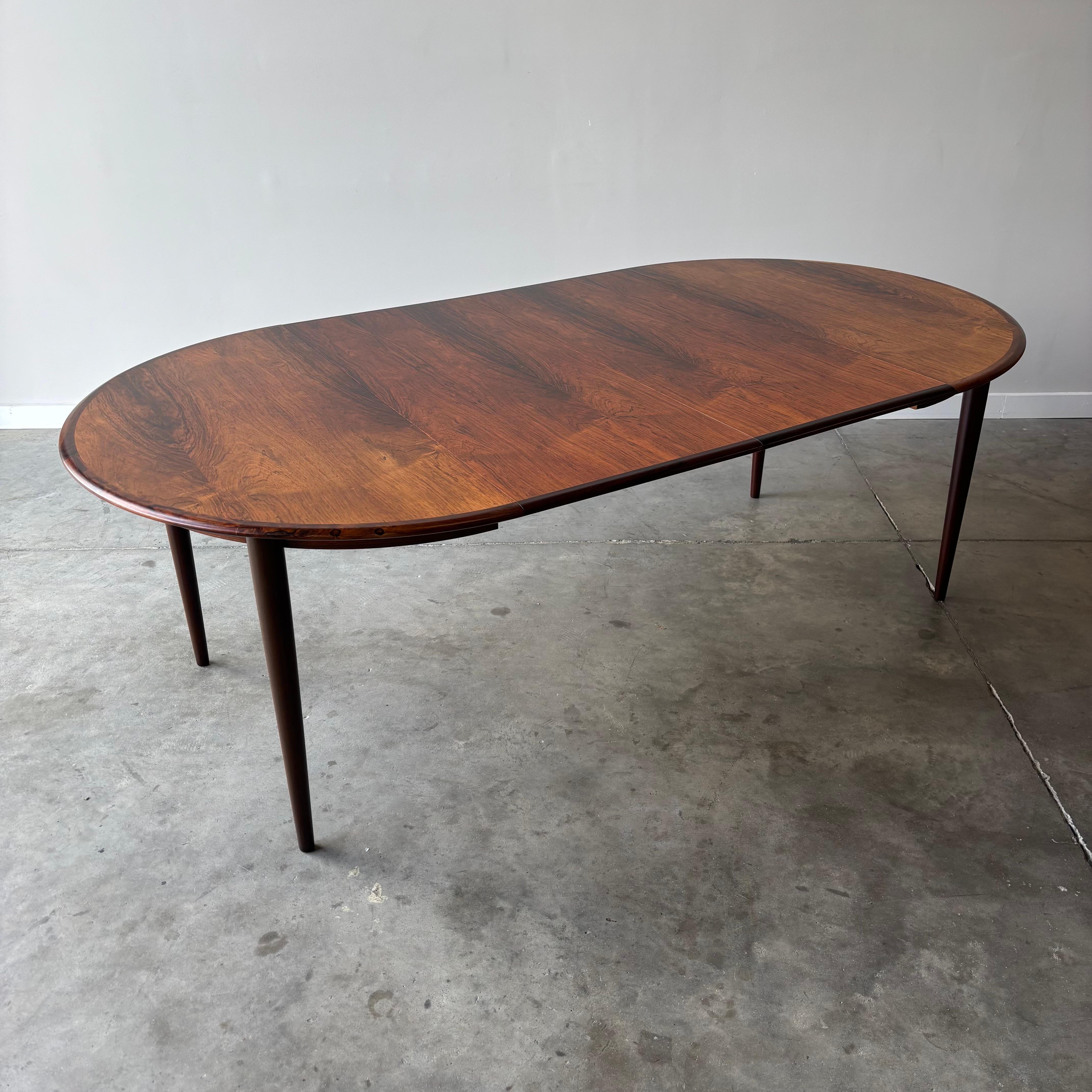 Tavolo da pranzo in palissandro di Skovmand and Andersen - Moderno danese espandibile, da 48 a 126 pollici in vendita 4