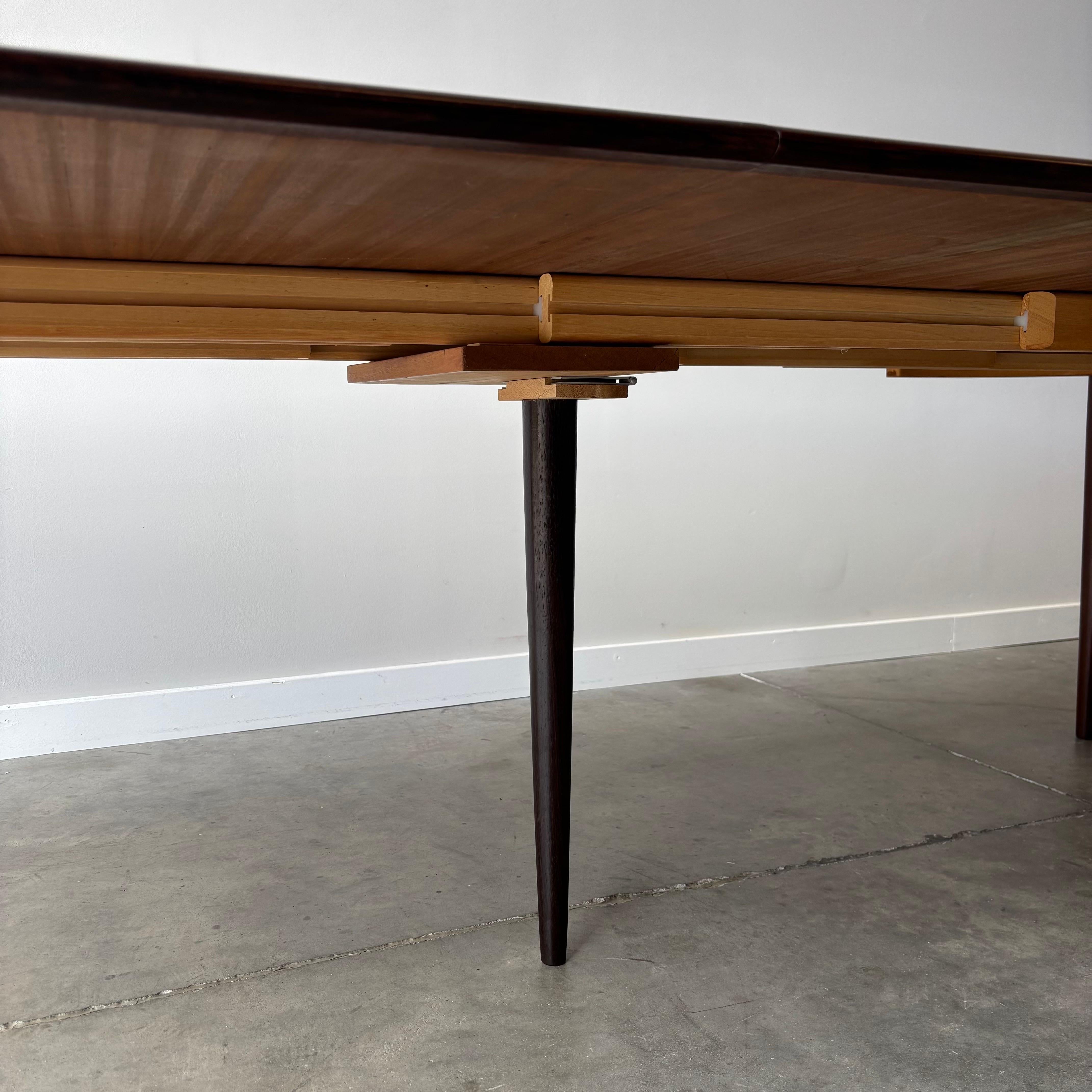 Tavolo da pranzo in palissandro di Skovmand and Andersen - Moderno danese espandibile, da 48 a 126 pollici in vendita 6