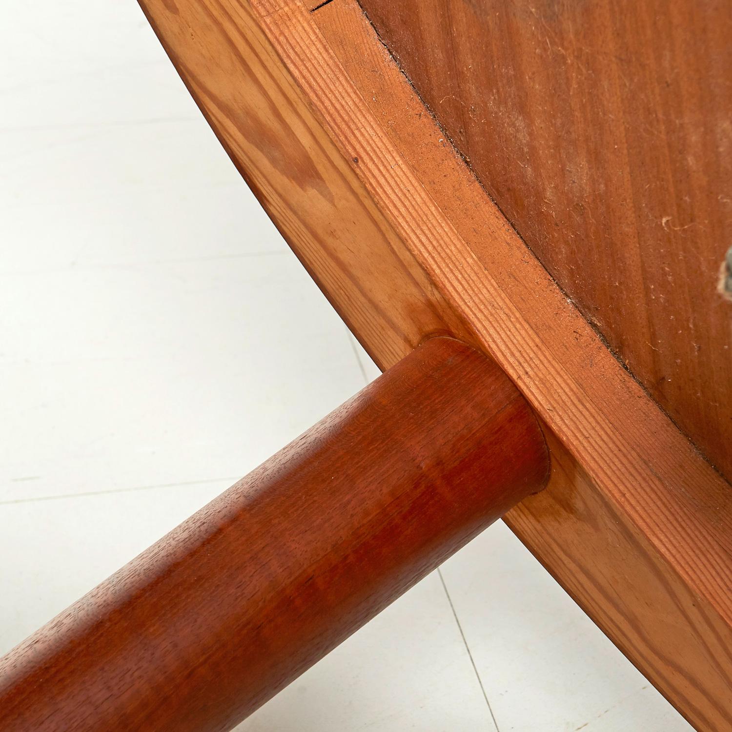 Skovmand Andersen Vintage Danish Teak Oval Dining Table with Extension Leaf In Excellent Condition In Chattanooga, TN