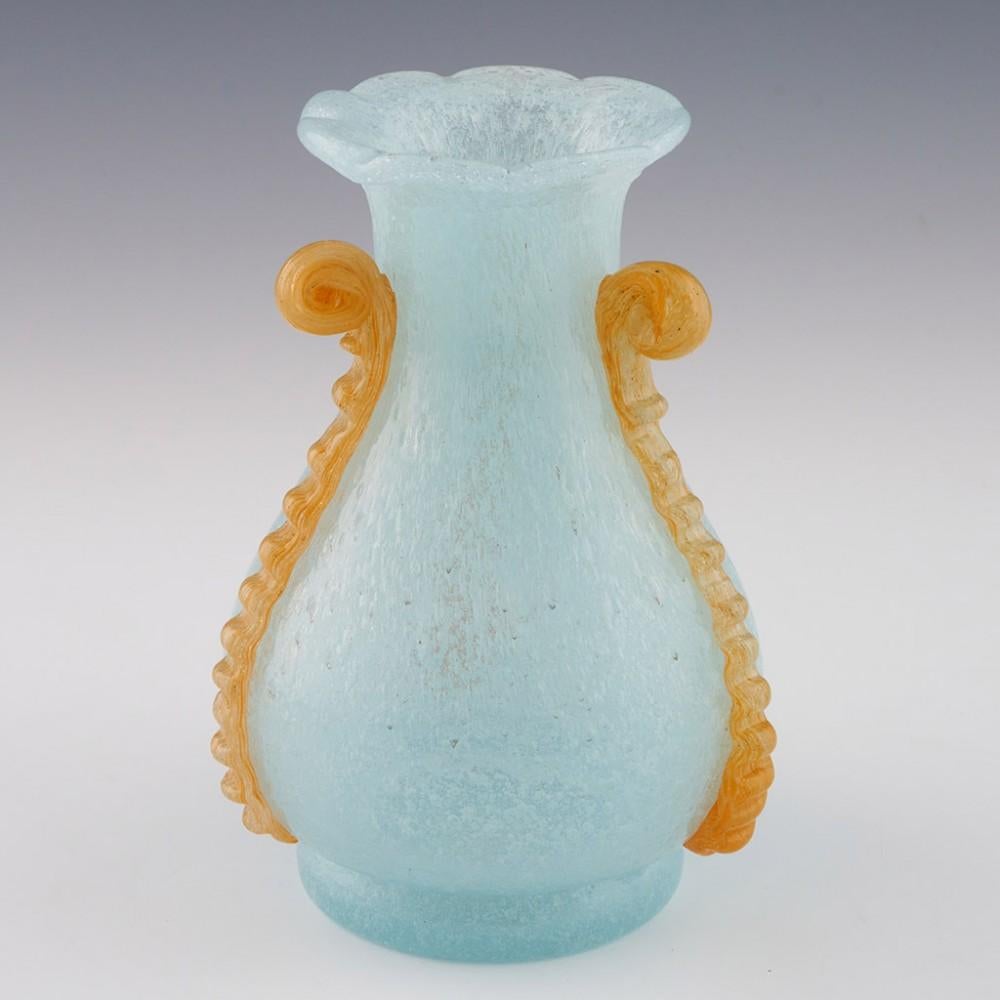 Intitulé : Vase 'Antique Glass' de Skrdlovice
Date : Fin des années 40
Origine : Tchécoslovaquie
Caractéristiques du bol : effet bullé 