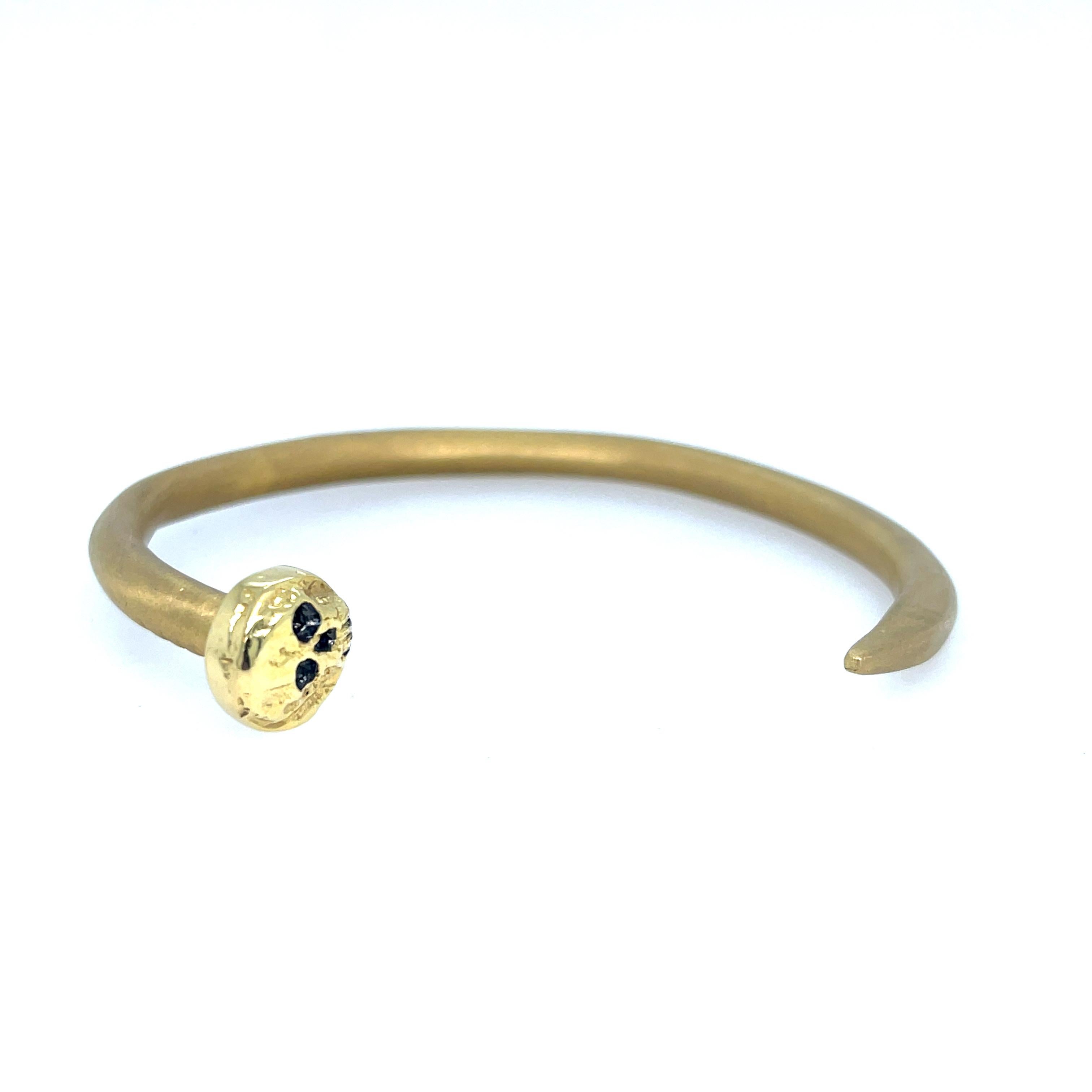 Skull and Nail 18k Yellow Gold Cuff In Good Condition For Sale In Dallas, TX