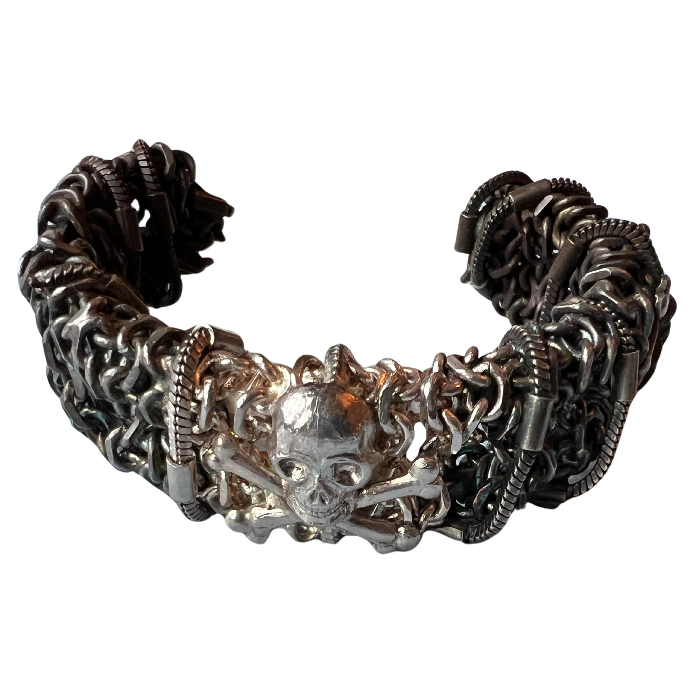 Moderno Bracciale a catena con osso di teschio Palladium in vendita