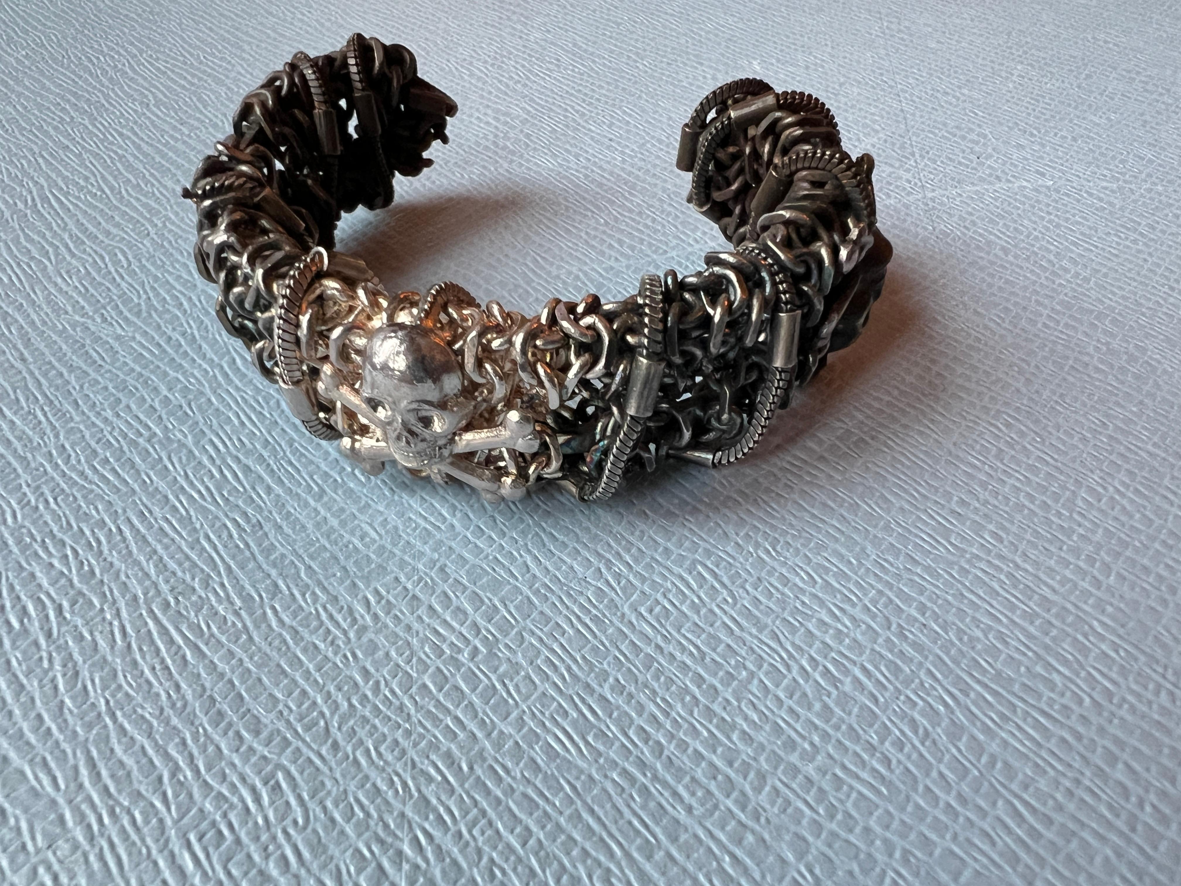 Bracciale a catena con osso di teschio Palladium in vendita 1