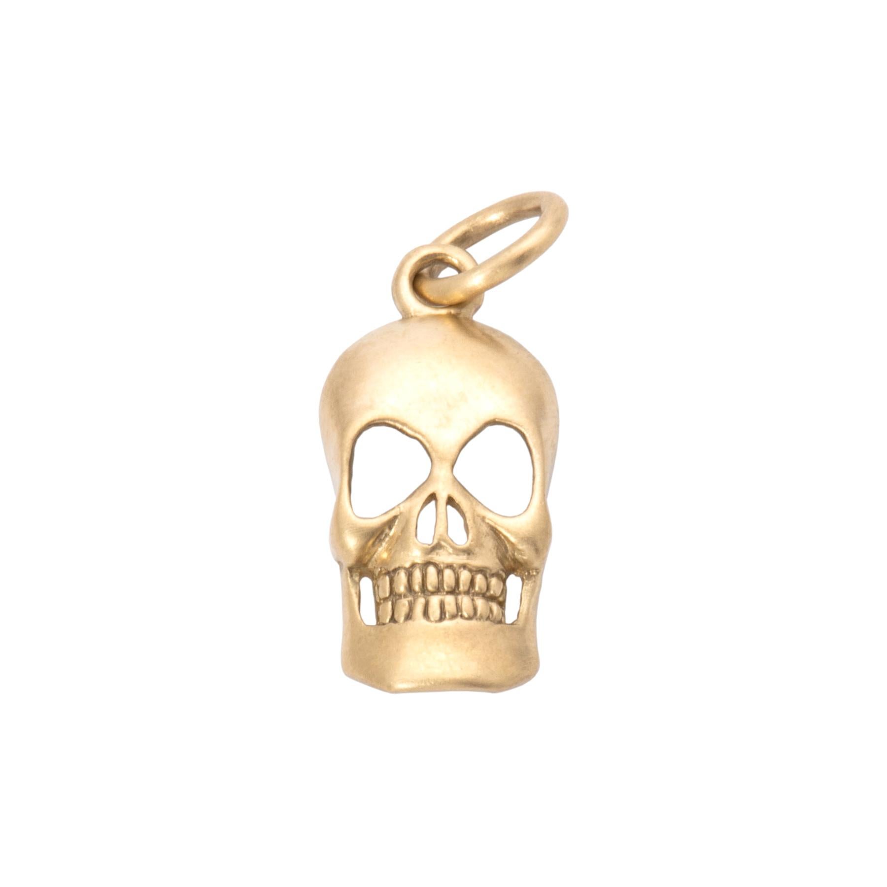 Skull Pendant in 18 Karat Gold For Sale