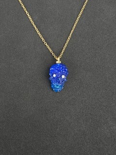 Skull pendant necklace.