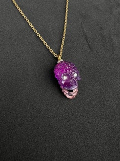 Skull pendant necklace.