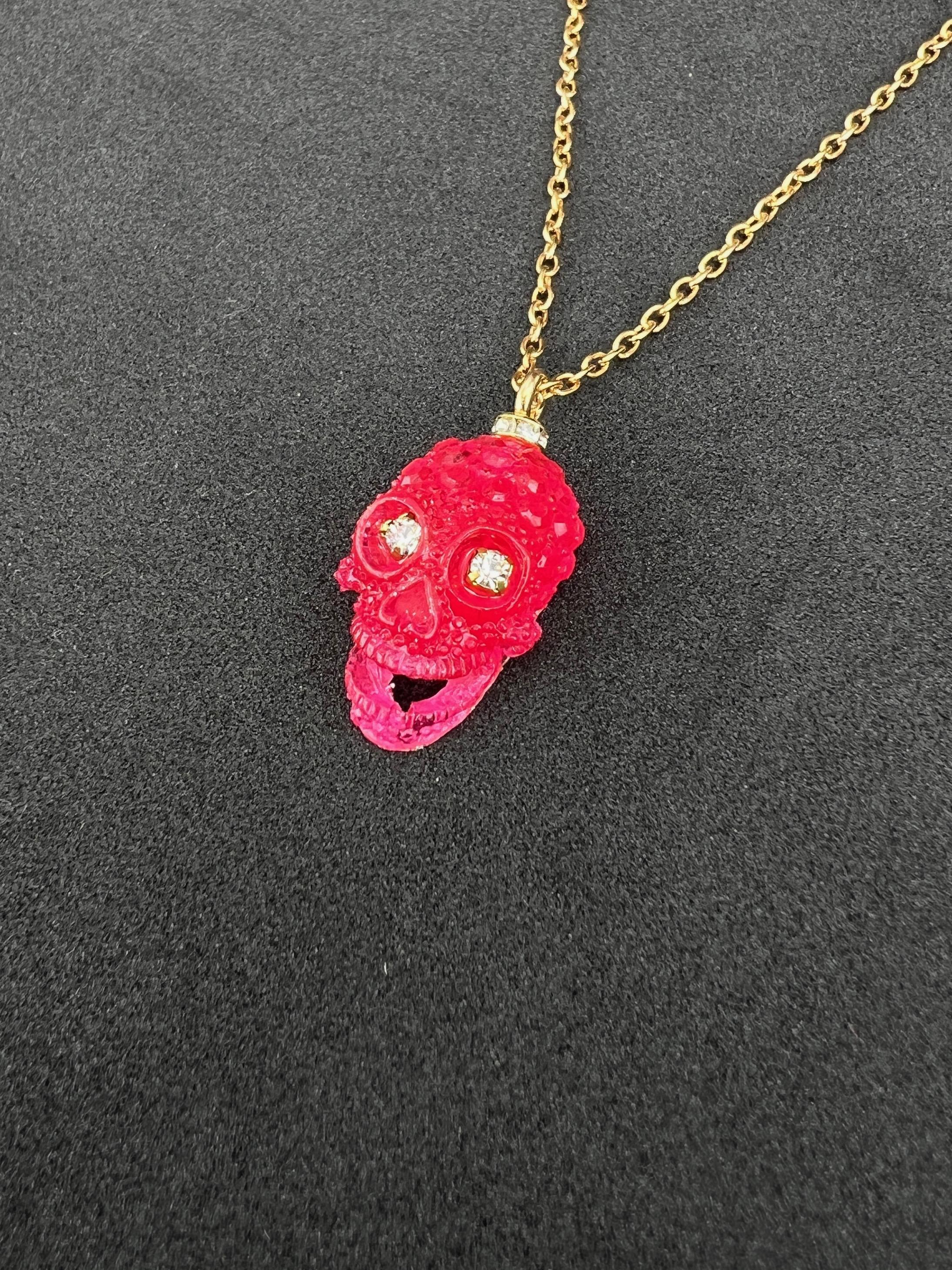 Artista Collana con ciondolo a forma di teschio. in vendita