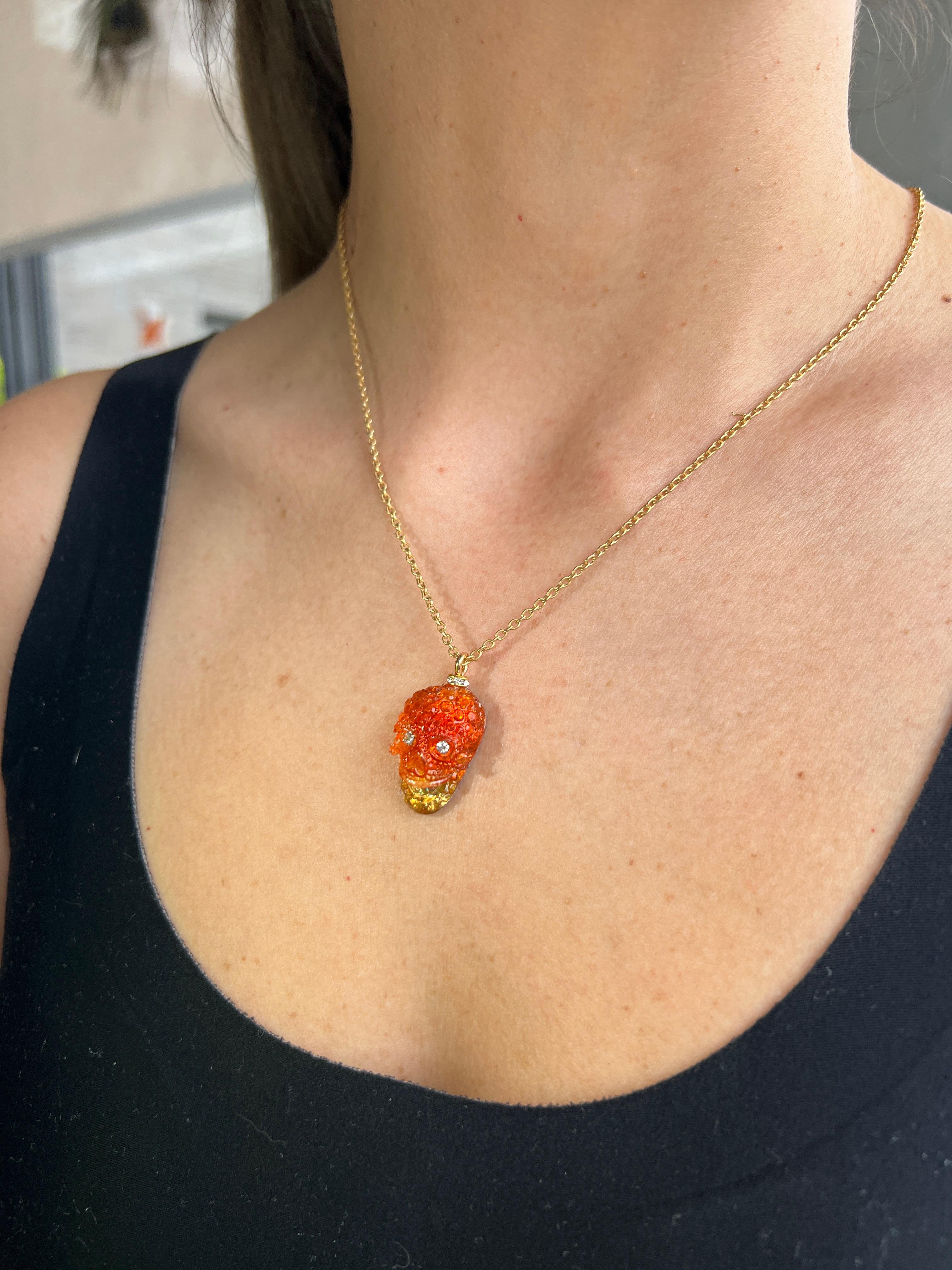 Collana con ciondolo a forma di teschio. In condizioni Nuovo in vendita a BOGOTÁ, CO
