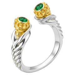 Skull ring with emerald in 14k gold