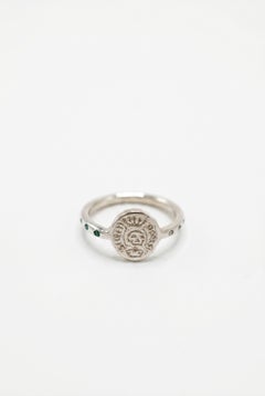 Bague-sceau en forme de crâne, argent sterling, émeraude et diamant, « Memento Mori », bijou gothique
