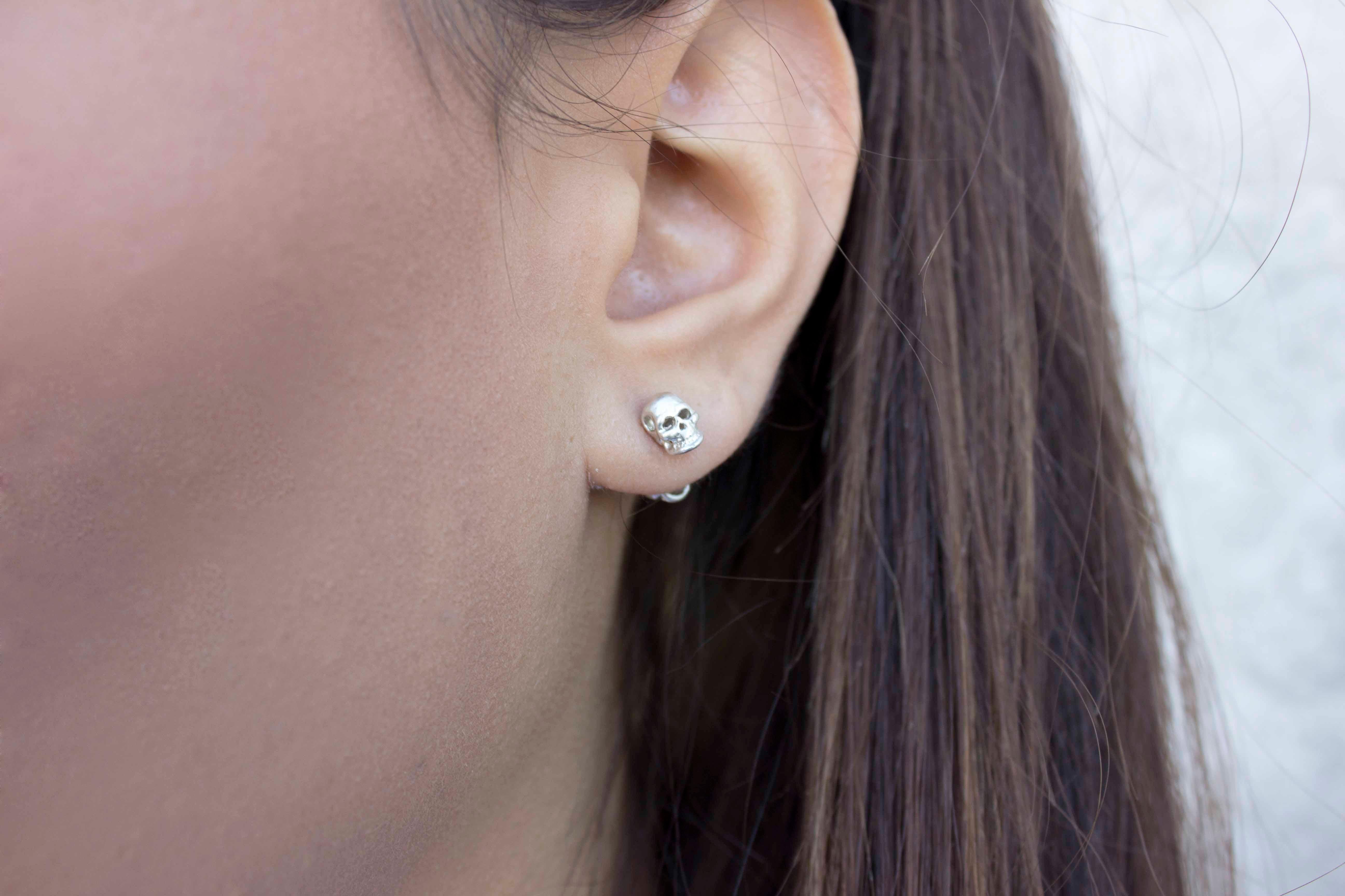 skull earrings studs