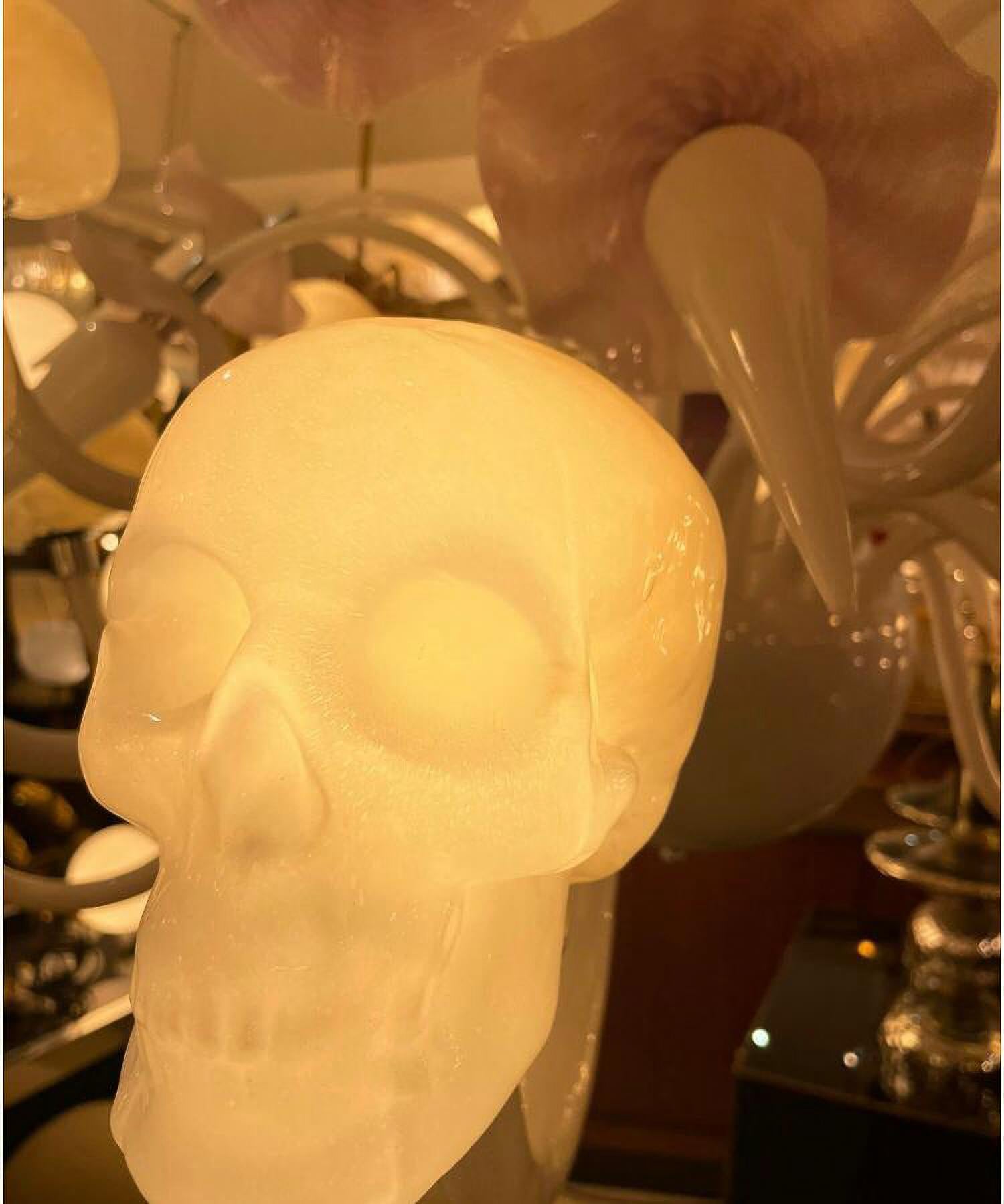 Postmoderne Lustre italien « crânes » en verre de Murano en vente
