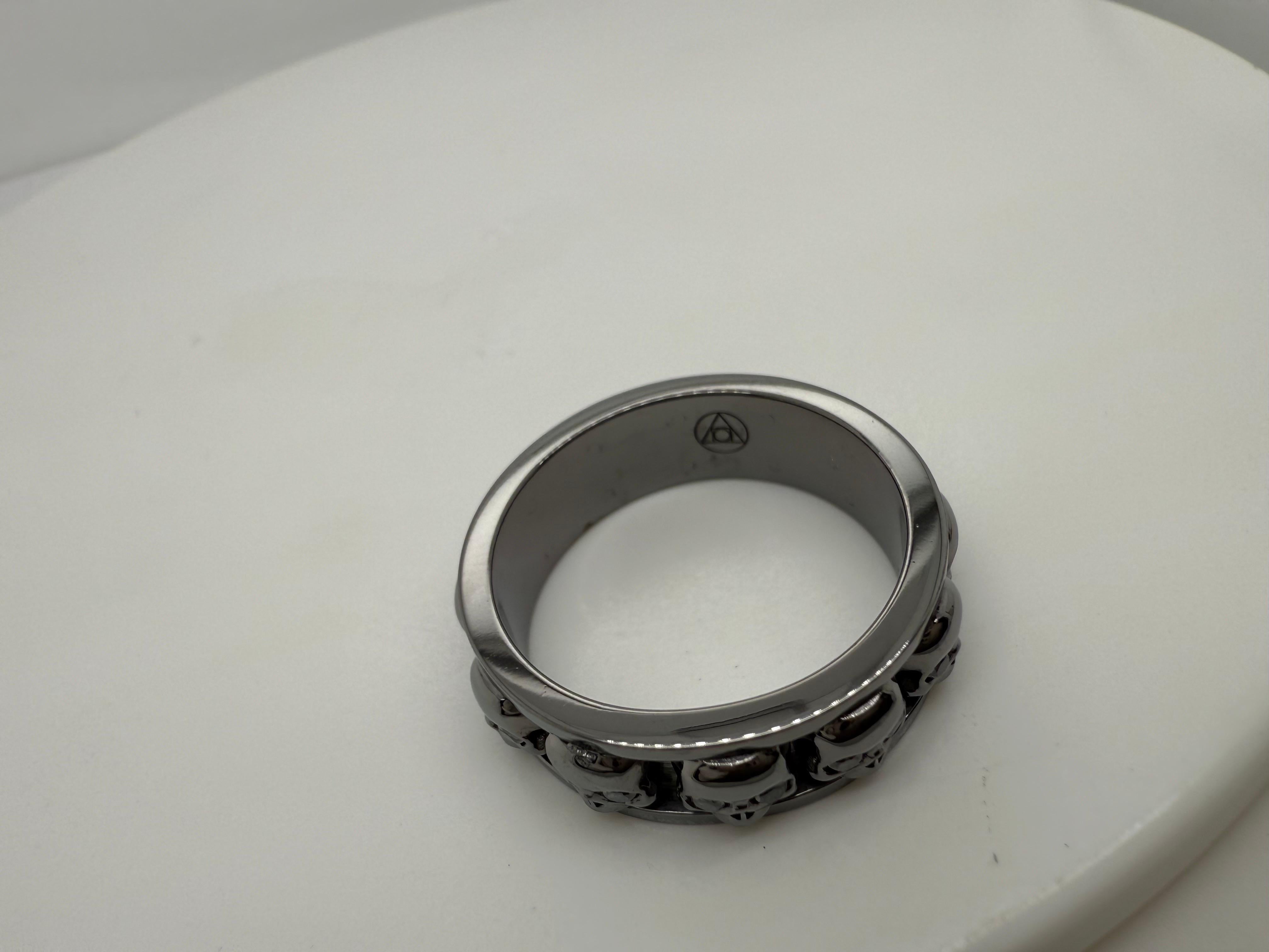 Anillo calaveras diamantes negros 14KT oro negro anillo hombre 7mm Corte brillante en venta