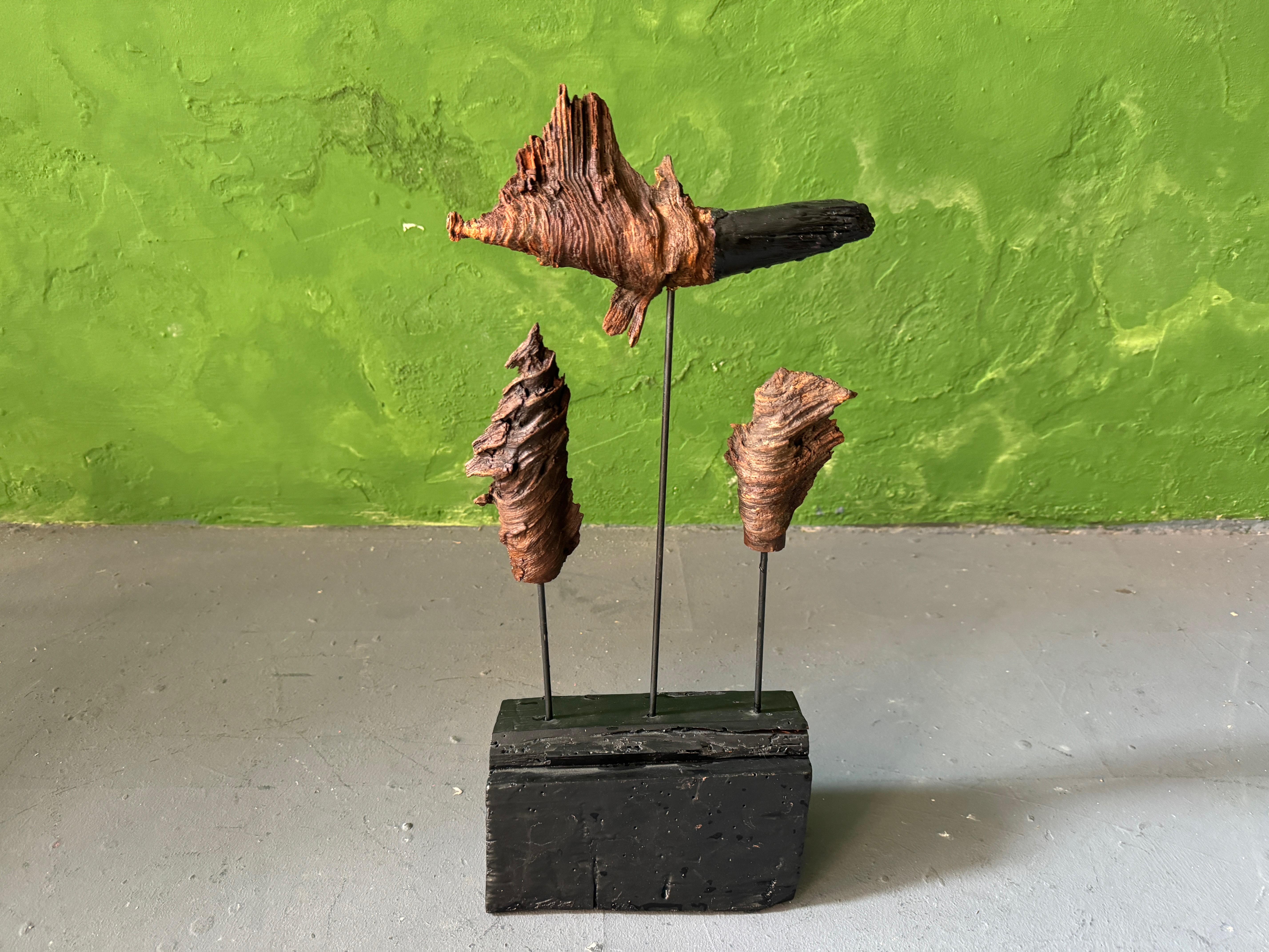 Escultura Natur de Markus Friedrich Staab
Único en su especie
Dimensiones: P 8 x An 22 x Al 47 cm.
Materiales: Madera, pintura, acero.

Conexiones de madera de Estonia, barras de acero y base de madera pintada.

Markus Friedrich Staab
Los muebles