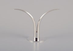 Skultuna "Liljan" candle holder in plated silver. Swedish modern design. 21th C
