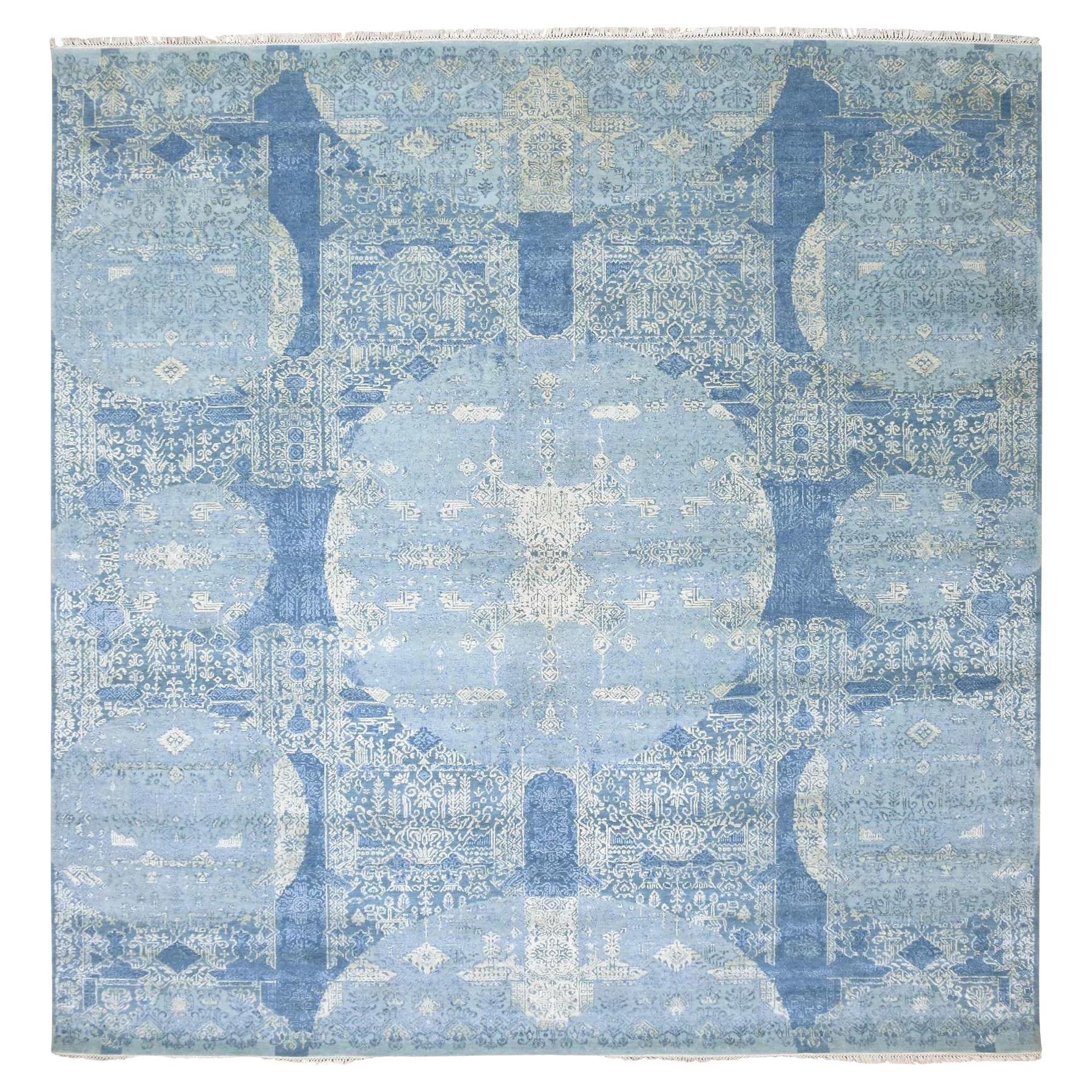 Quadratischer Teppich aus Wolle und reiner Seide in Himmelblau mit handgeknüpftem Schmuckdesign 10' x 10'2" im Angebot