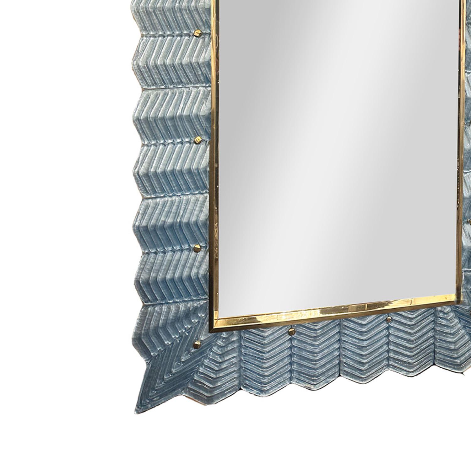 Fait main Miroir de Murano bleu ciel et laiton poli en vente