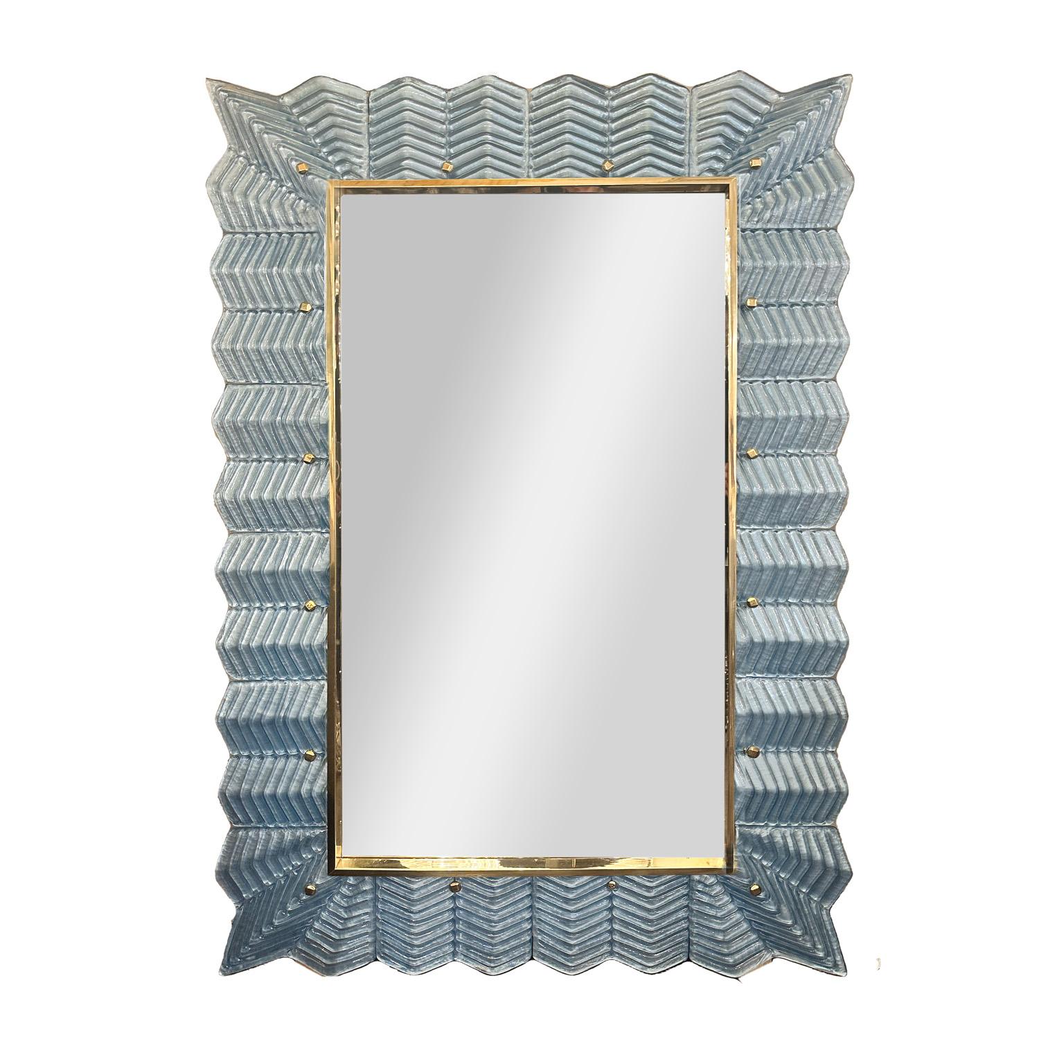 Miroir de Murano bleu ciel et laiton poli Neuf - En vente à New York, NY