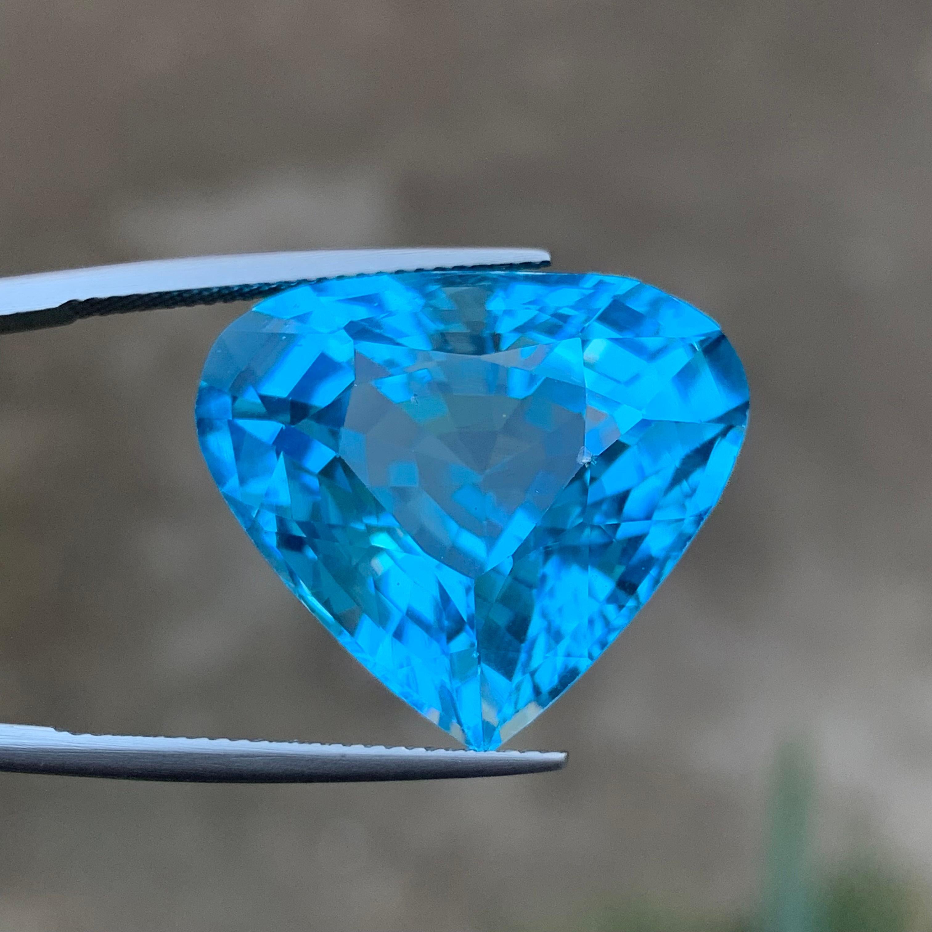 Sky Blue Natural Swiss Topaz Pendant Bracelet Loose Gemstone 43.80 Ct Pear Cut For Sale 7