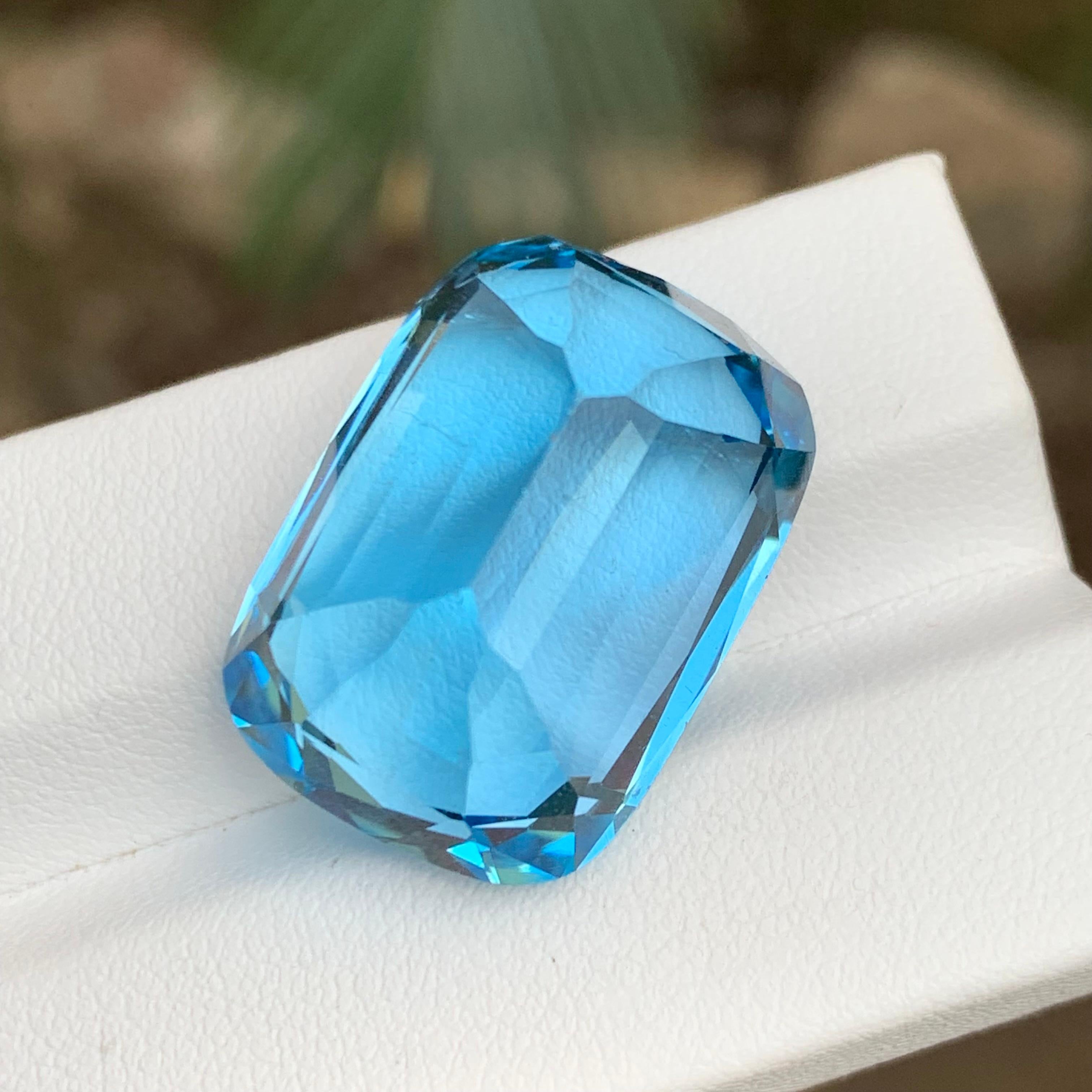 Women's or Men's Sky Blue Natural Swiss Topaz Pendant Bracelet Loose Gemstone 51.90Ct Cushion Cut For Sale