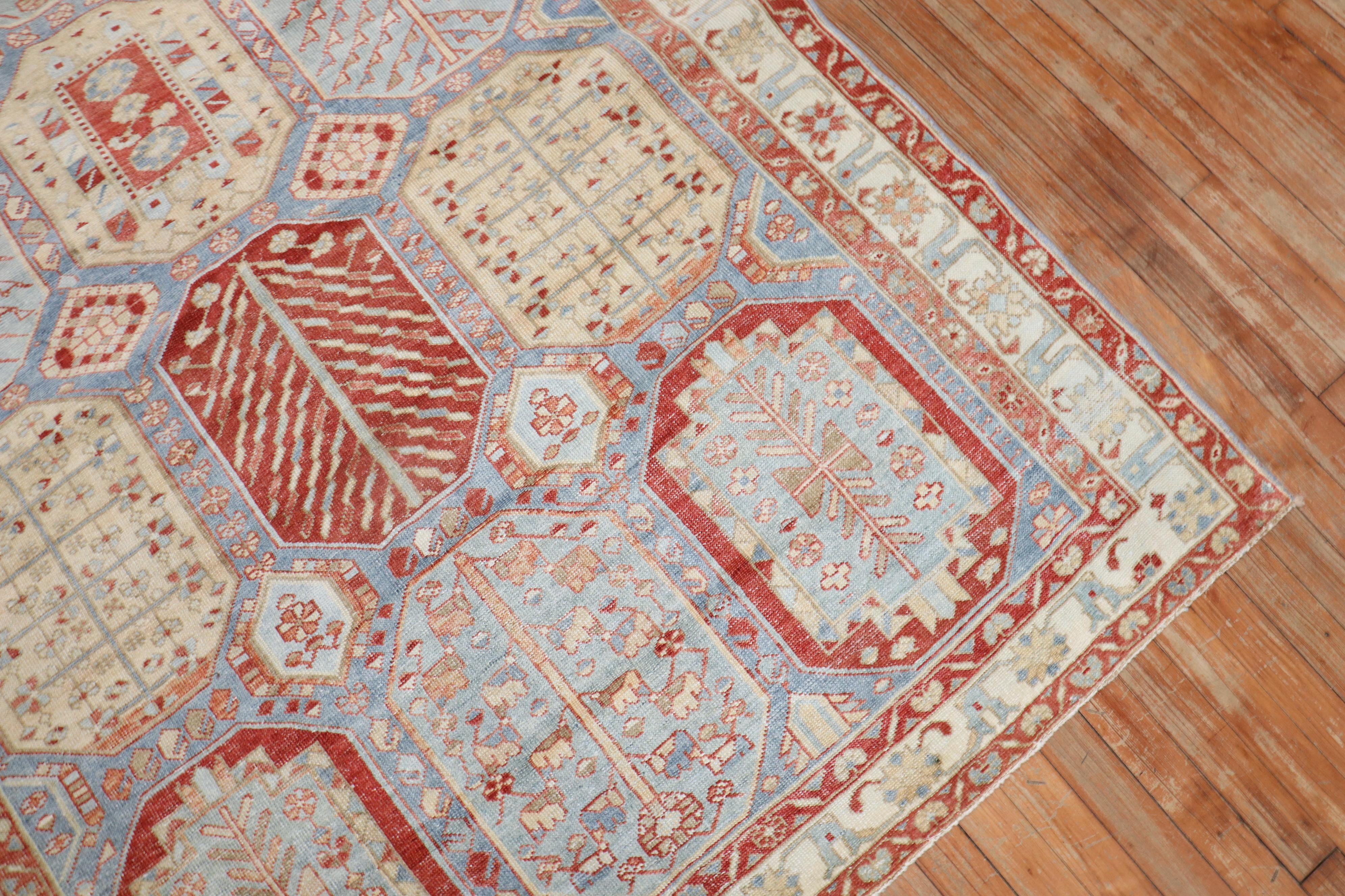 Himmelblauer persischer Bakhtiari-Teppich (20. Jahrhundert) im Angebot