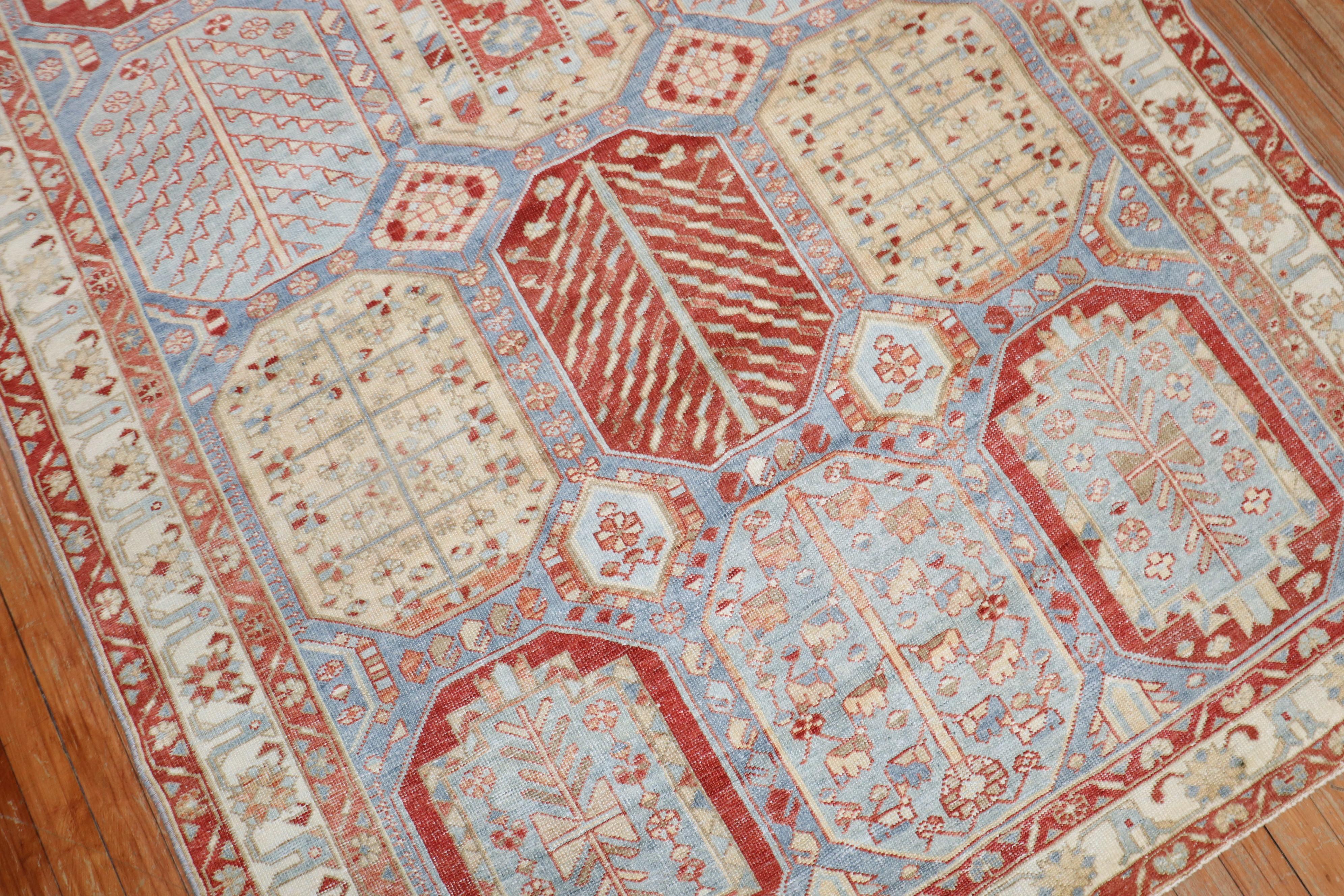 Himmelblauer persischer Bakhtiari-Teppich (Wolle) im Angebot