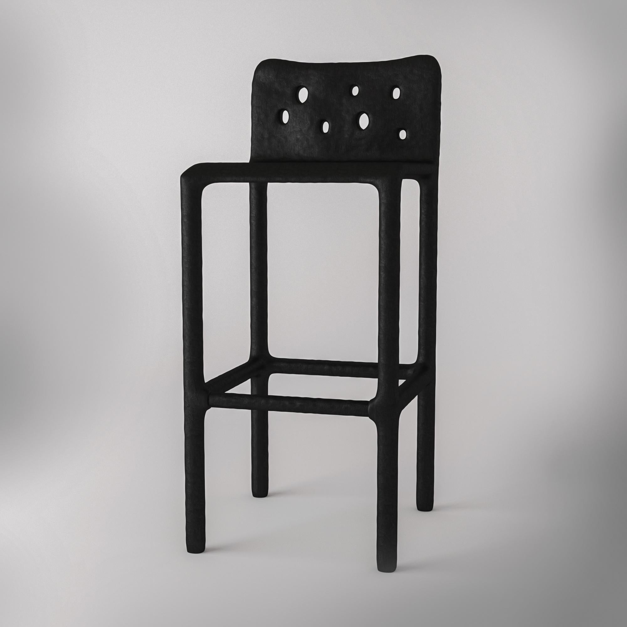 Organique Chaise contemporaine sculptée bleu ciel de FAINA en vente