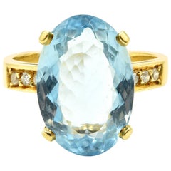 Sky Blue Topaz and Diamond Ring 14 Karat Yellow Gold