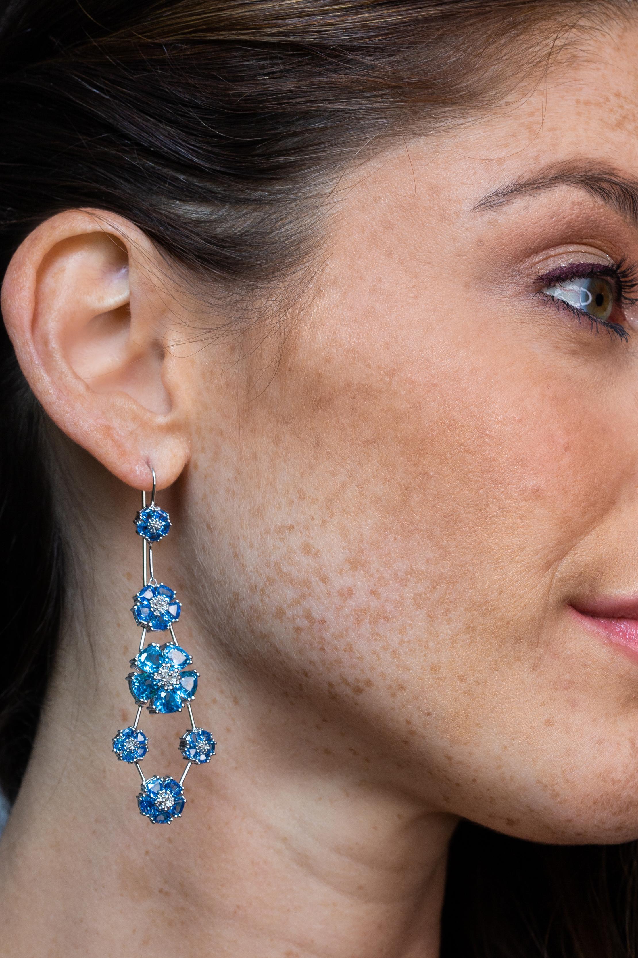 Sky Blue Topaz Blossom Double-Tier Chandelier Earrings In New Condition For Sale In New York, NY