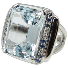 Sky Blue Topaz Blue Sapphire Diamond 18 Karat White Gold Statement Ring