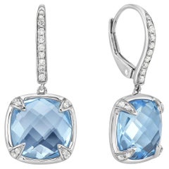 Boucles d'oreilles diamantées en topaze bleue