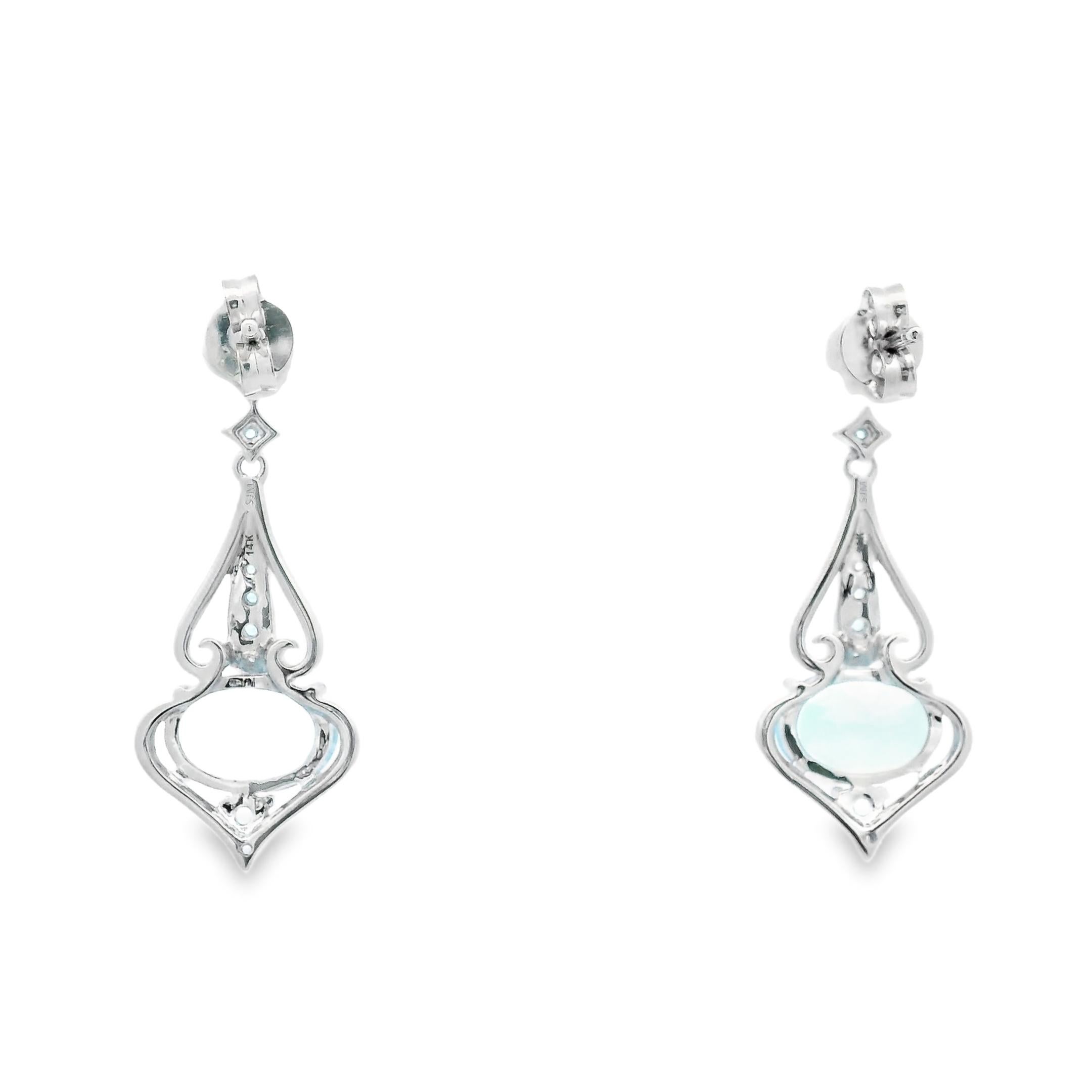 Sky Blue Topaz Heart Drop Earrings 10x8MM Ovals in 14K White Gold Contemporáneo en venta